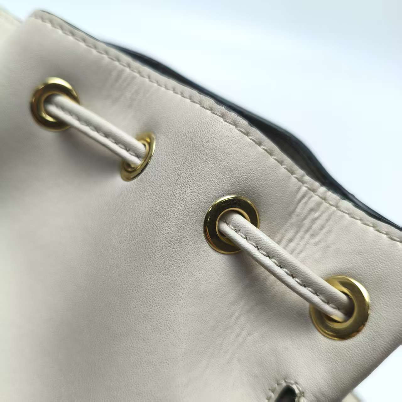 【*Shipped from: China*】FENDI Montresor Leather Shoulder Bag — view 13