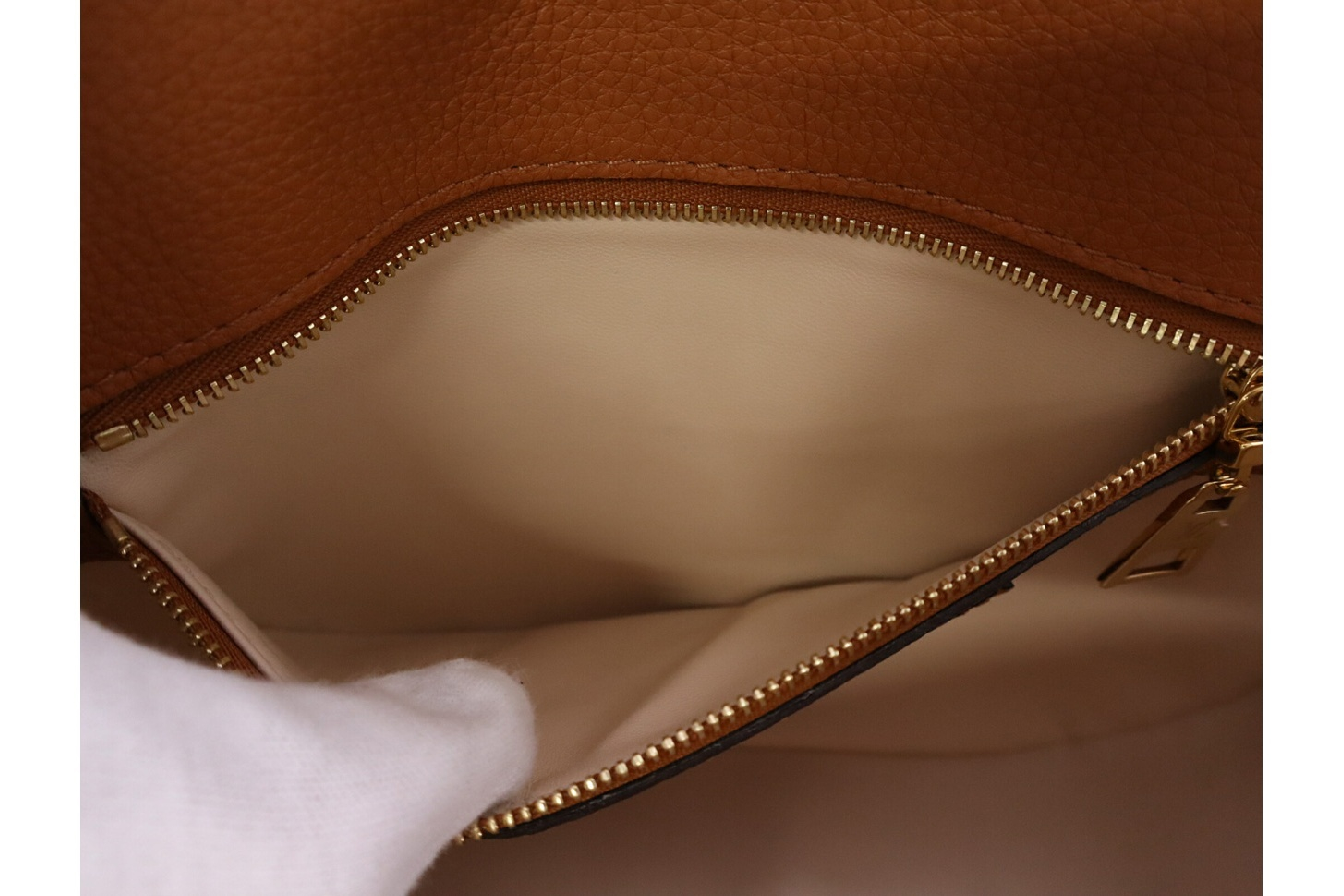 M58968 Calf Leather LV Pont Neuf Soft MM Sienne Dore Brown Cream Shoulder Bag — view 9