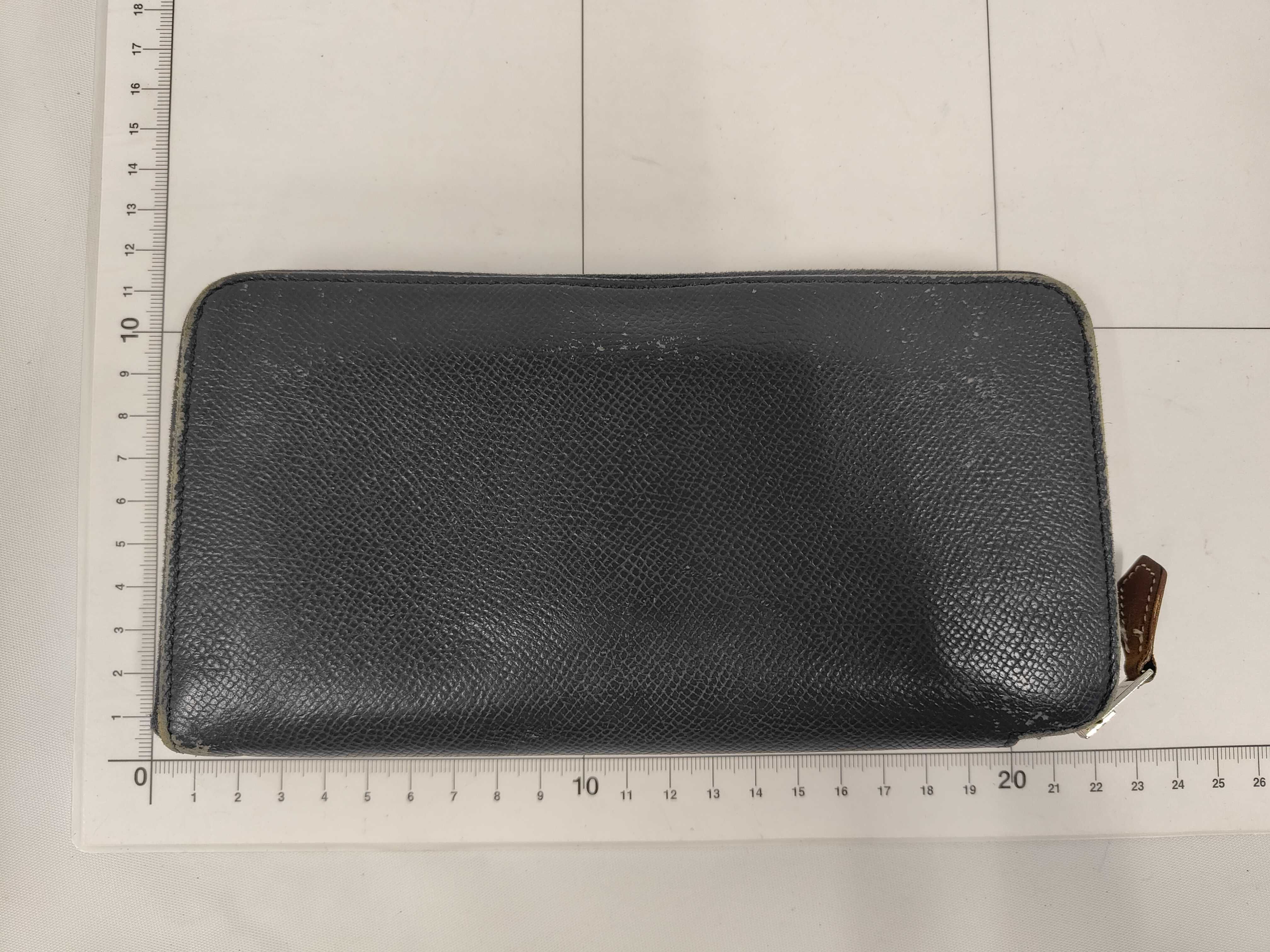 Azap Silk In Classic Veau Epsom Leather Wallet, Silver Hardware, Navy, A (Model) — view 2