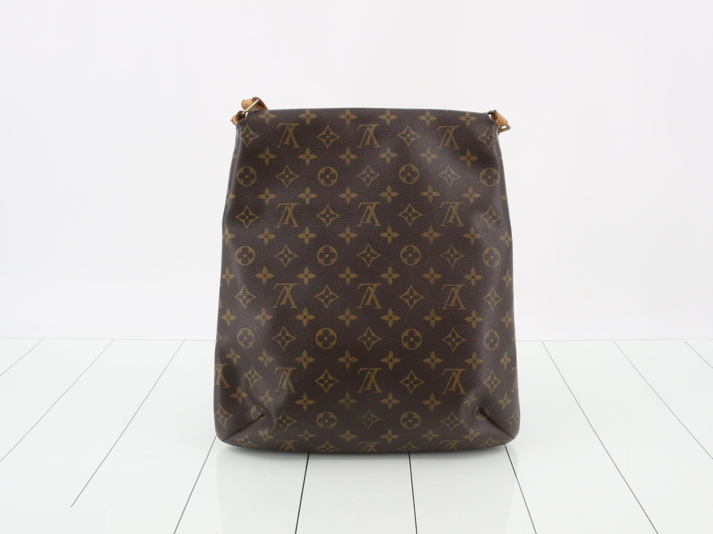 Musette — view 2