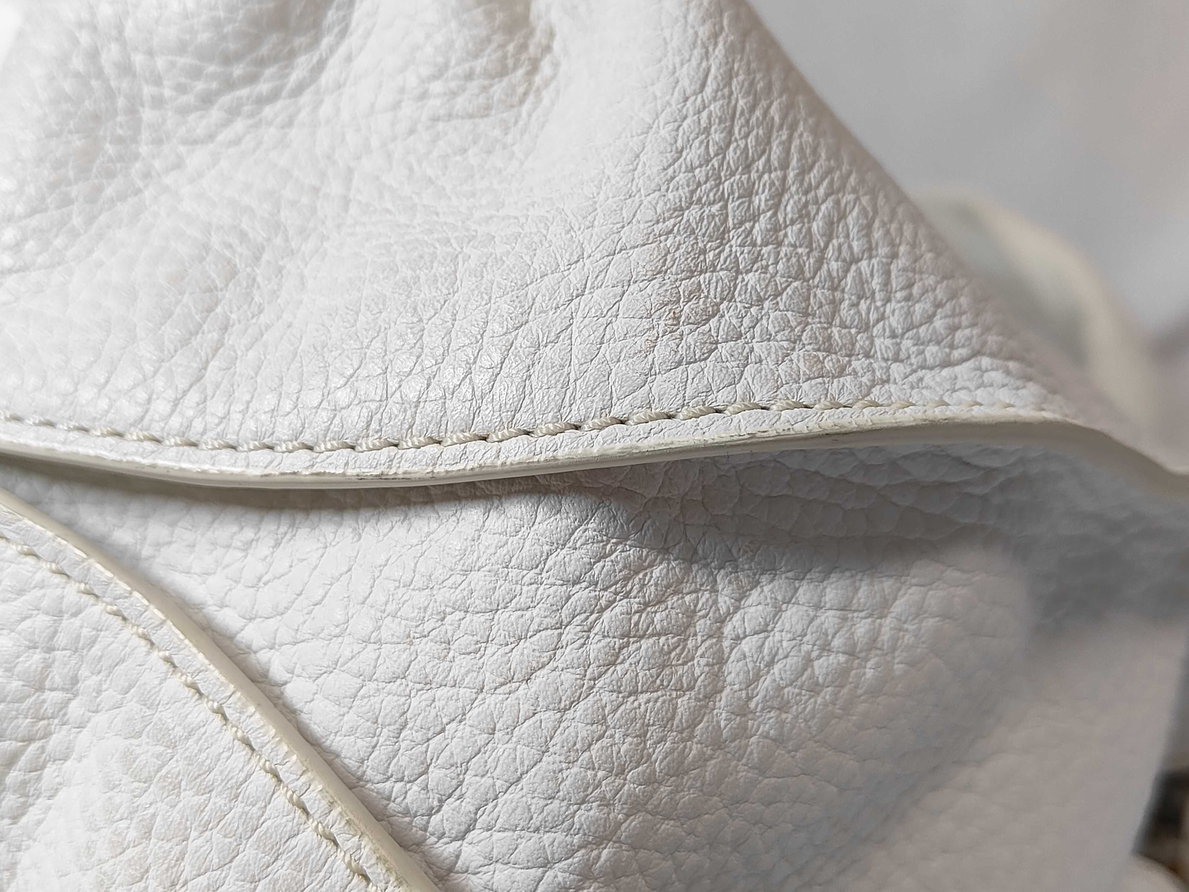 Bittersweet Leather Hand Shoulder Bag (White) — view 6