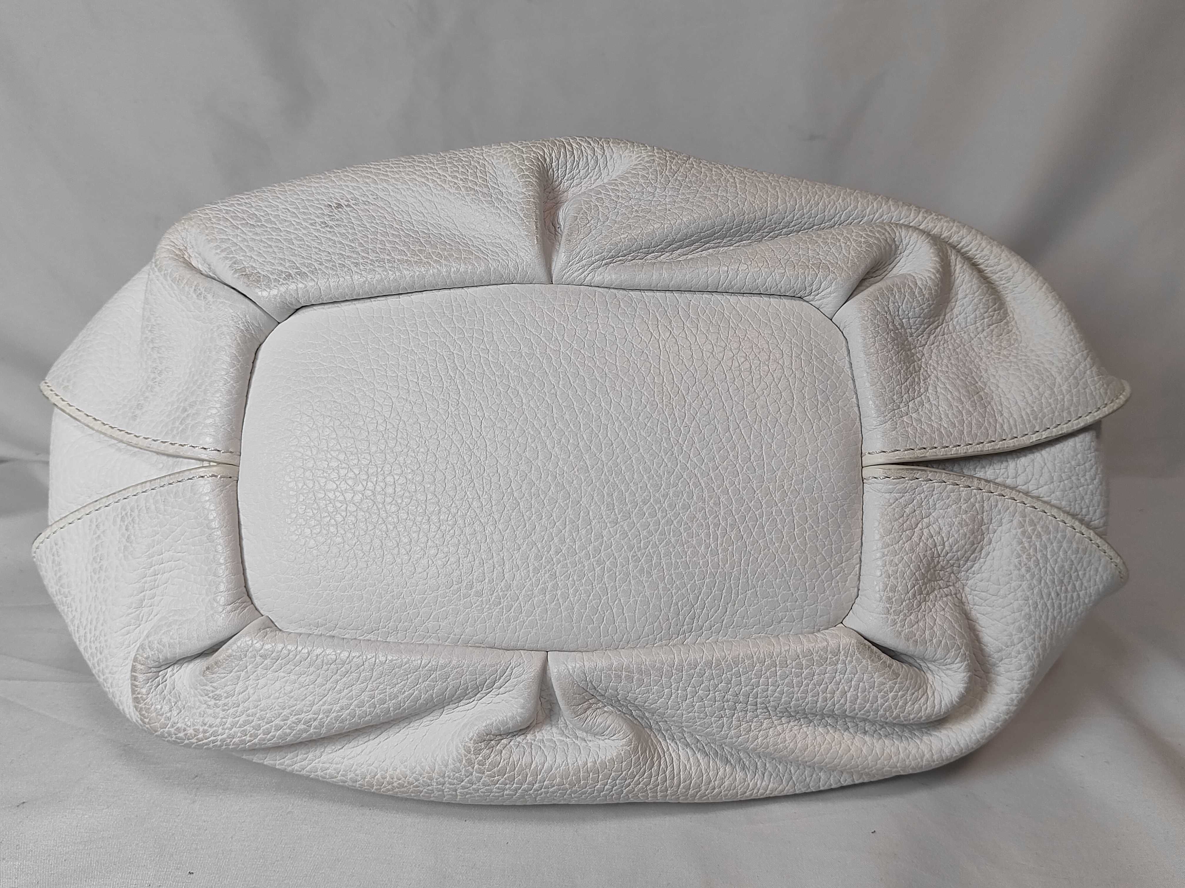 Bittersweet Leather Hand Shoulder Bag (White) — view 7