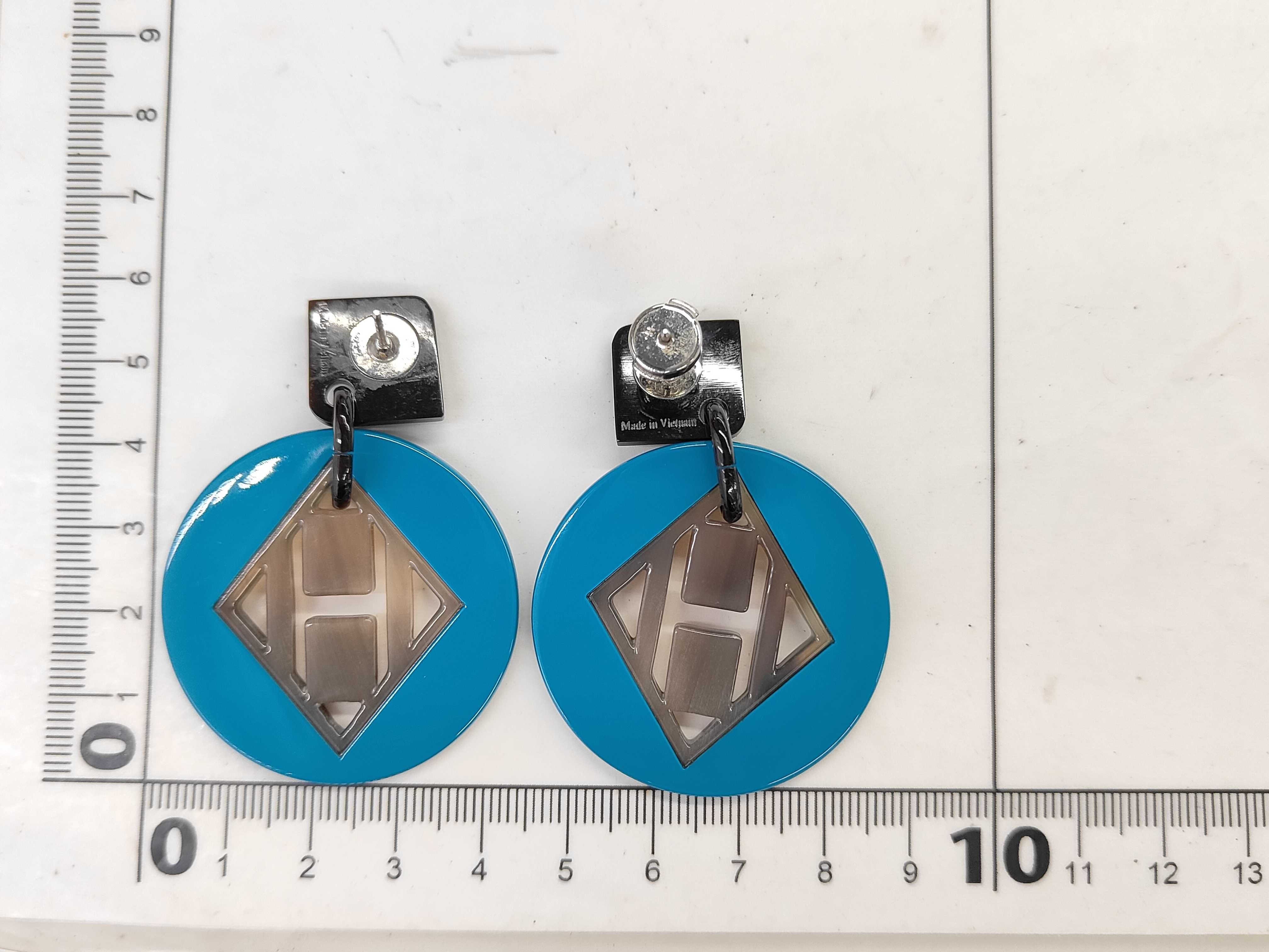 earrings — view 7