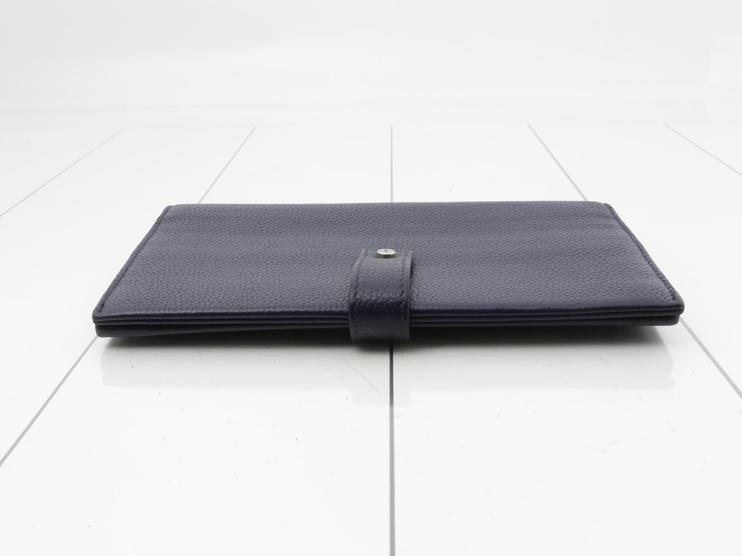 Other lines: Bags and Wallets — view 3