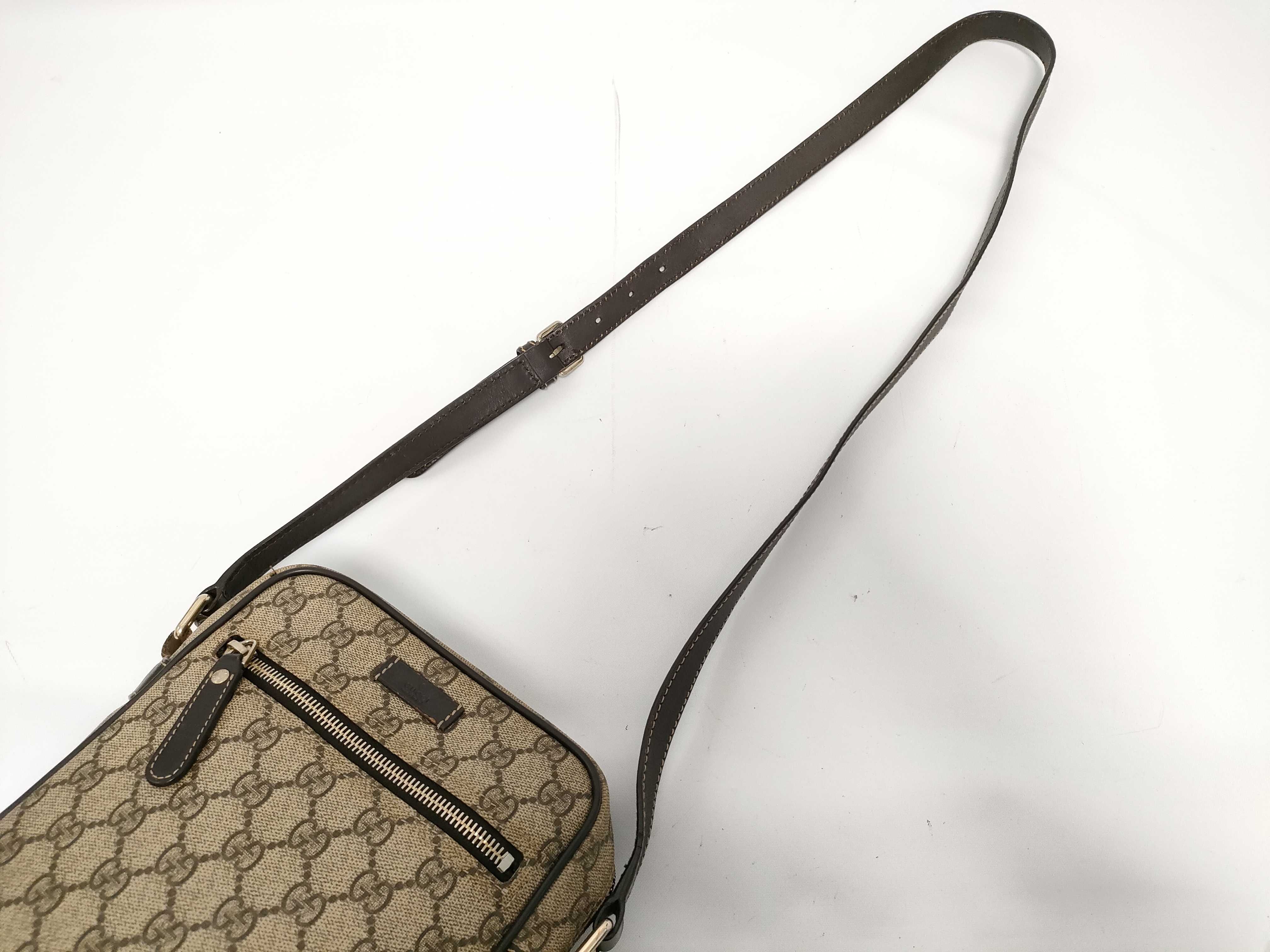 GG Supreme Gucci Bag Shoulder Bag — view 3