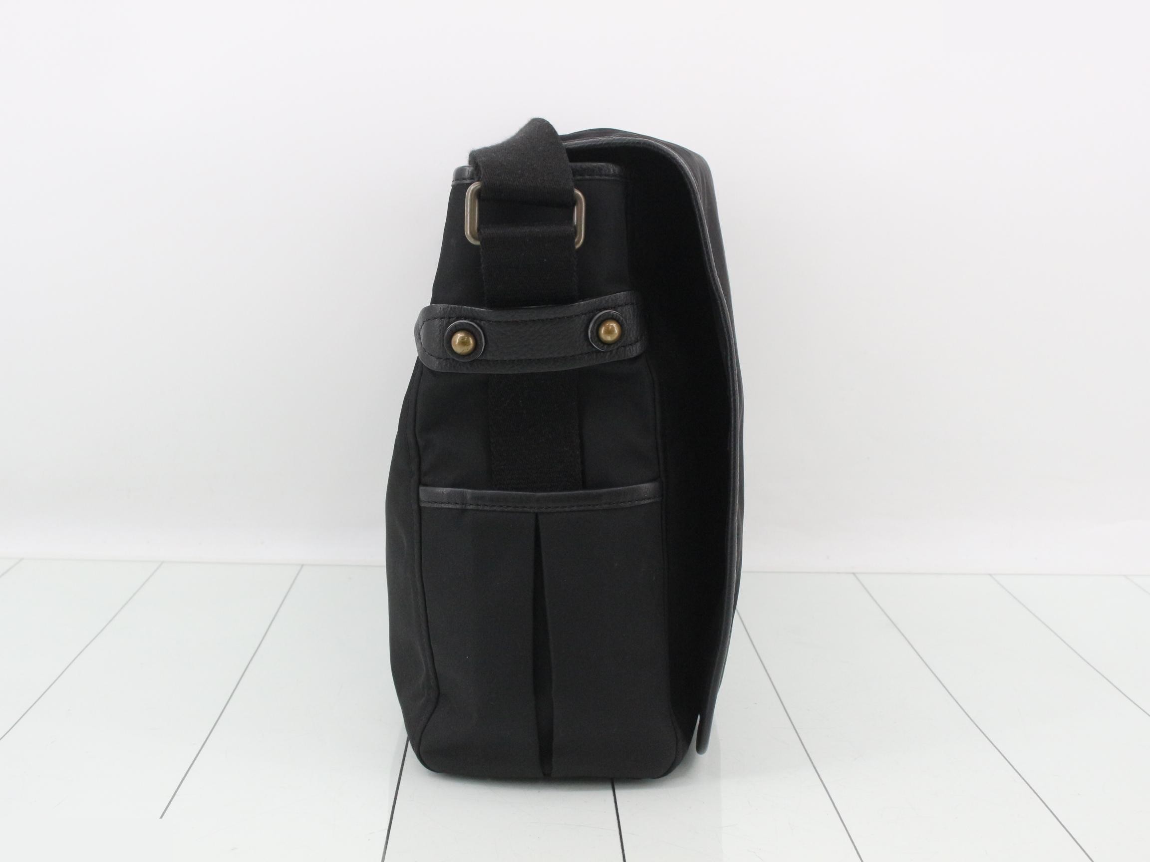 Nylon messenger bag, black — view 4