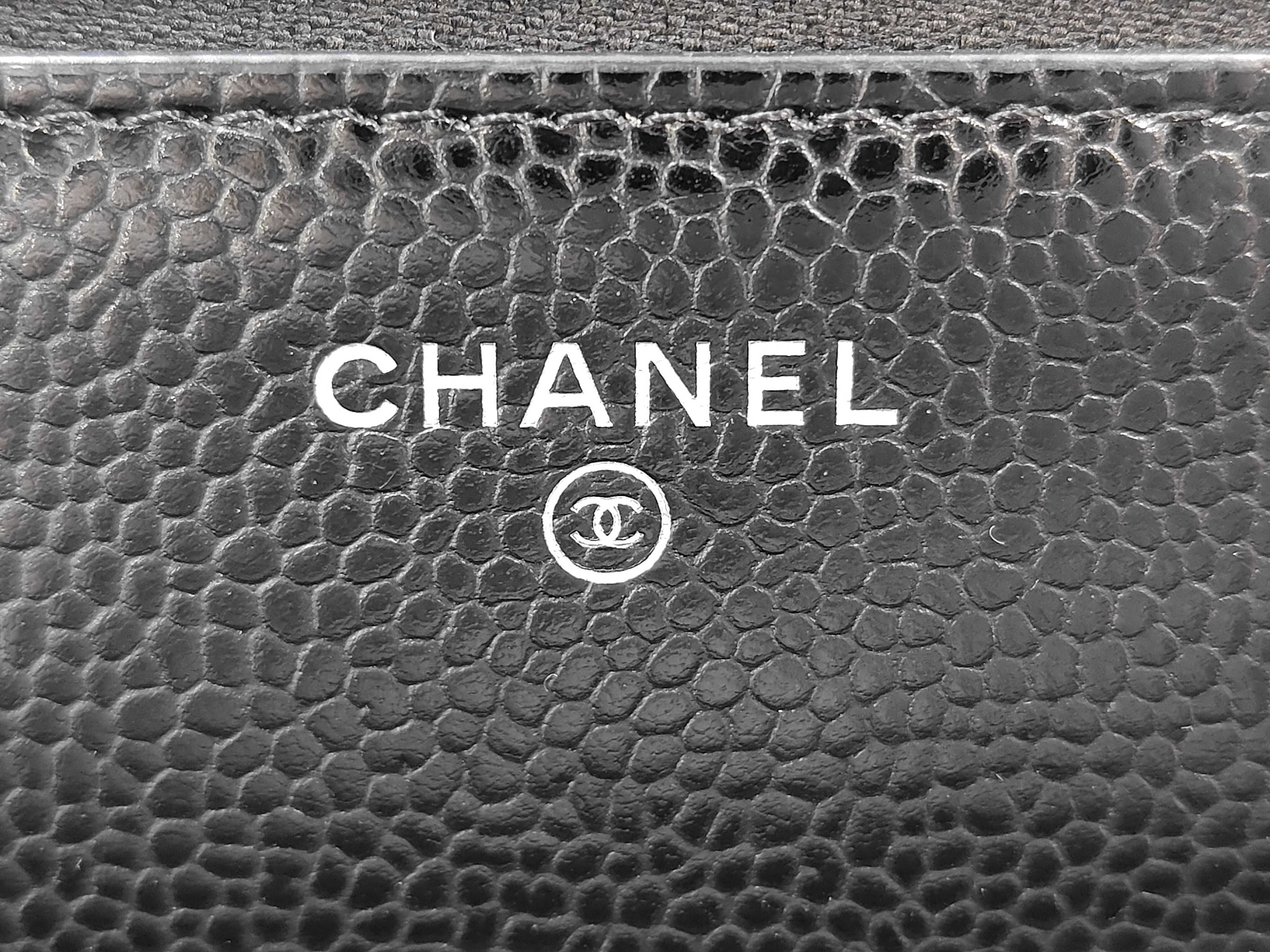 Chain Wallet Caviar Black SS Shoulder Bag — view 8