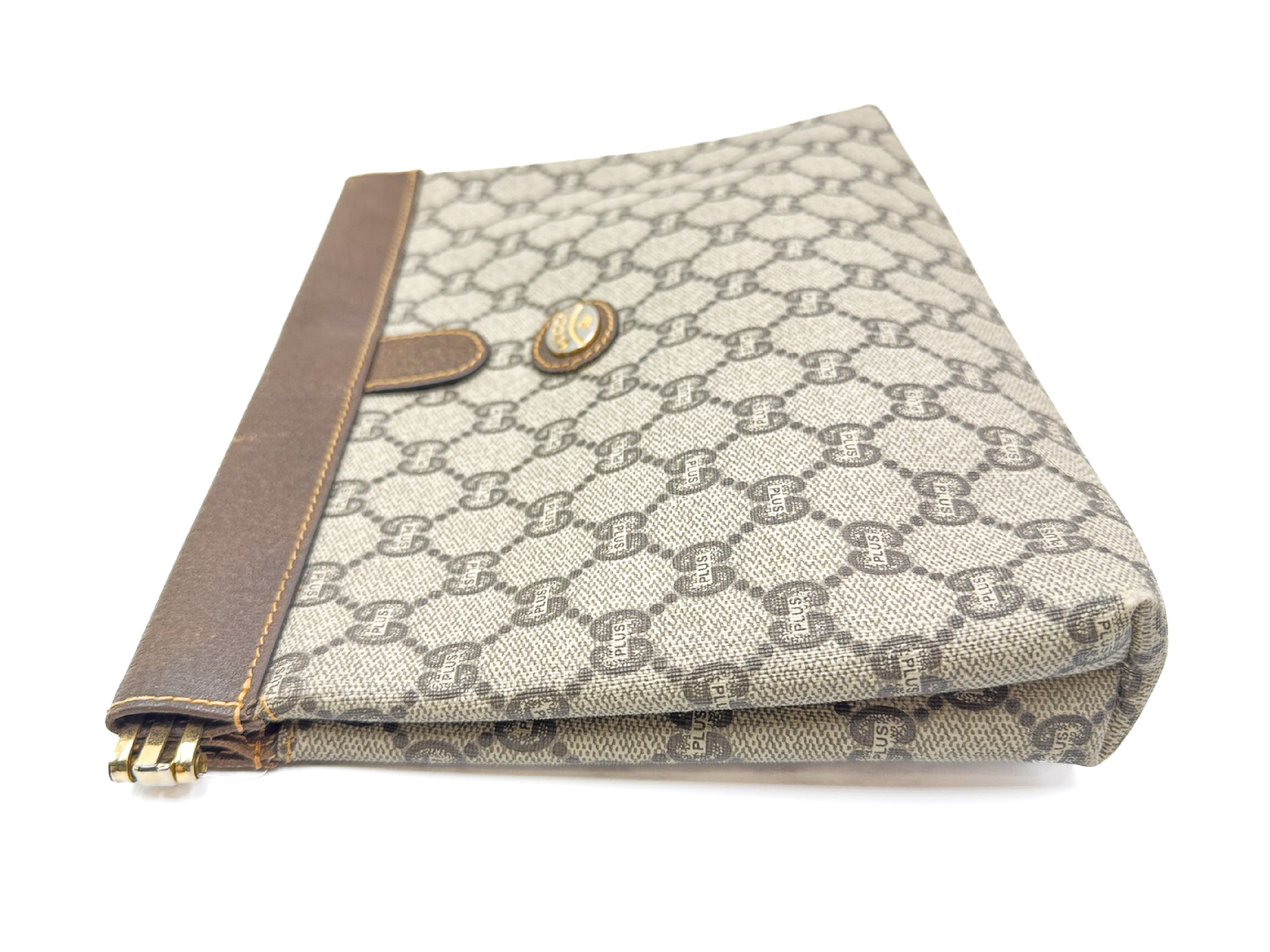 GG Supreme Gold Hardware Leather Vintage Clutch Bag — view 6