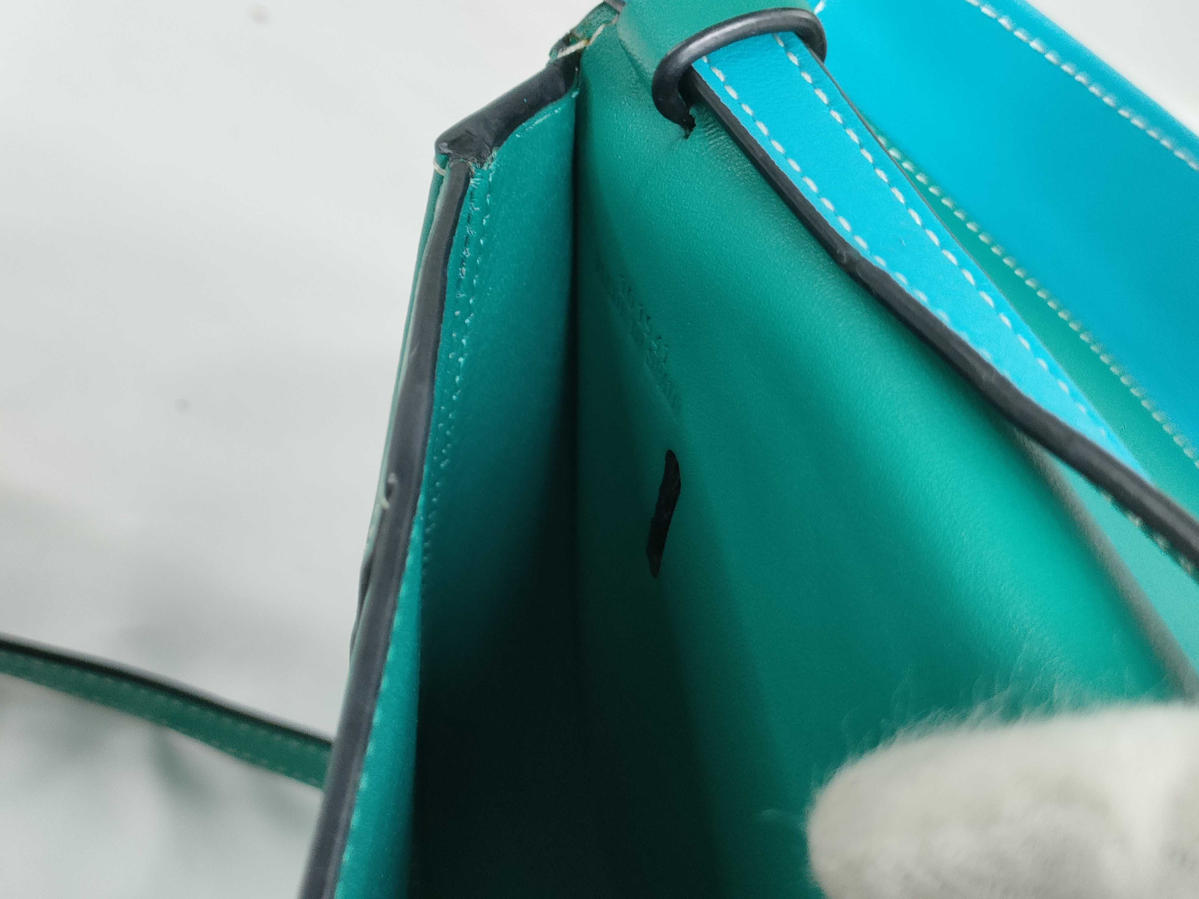 heel bag bicolor shoulder bag emerald green shoulder bag — view 11