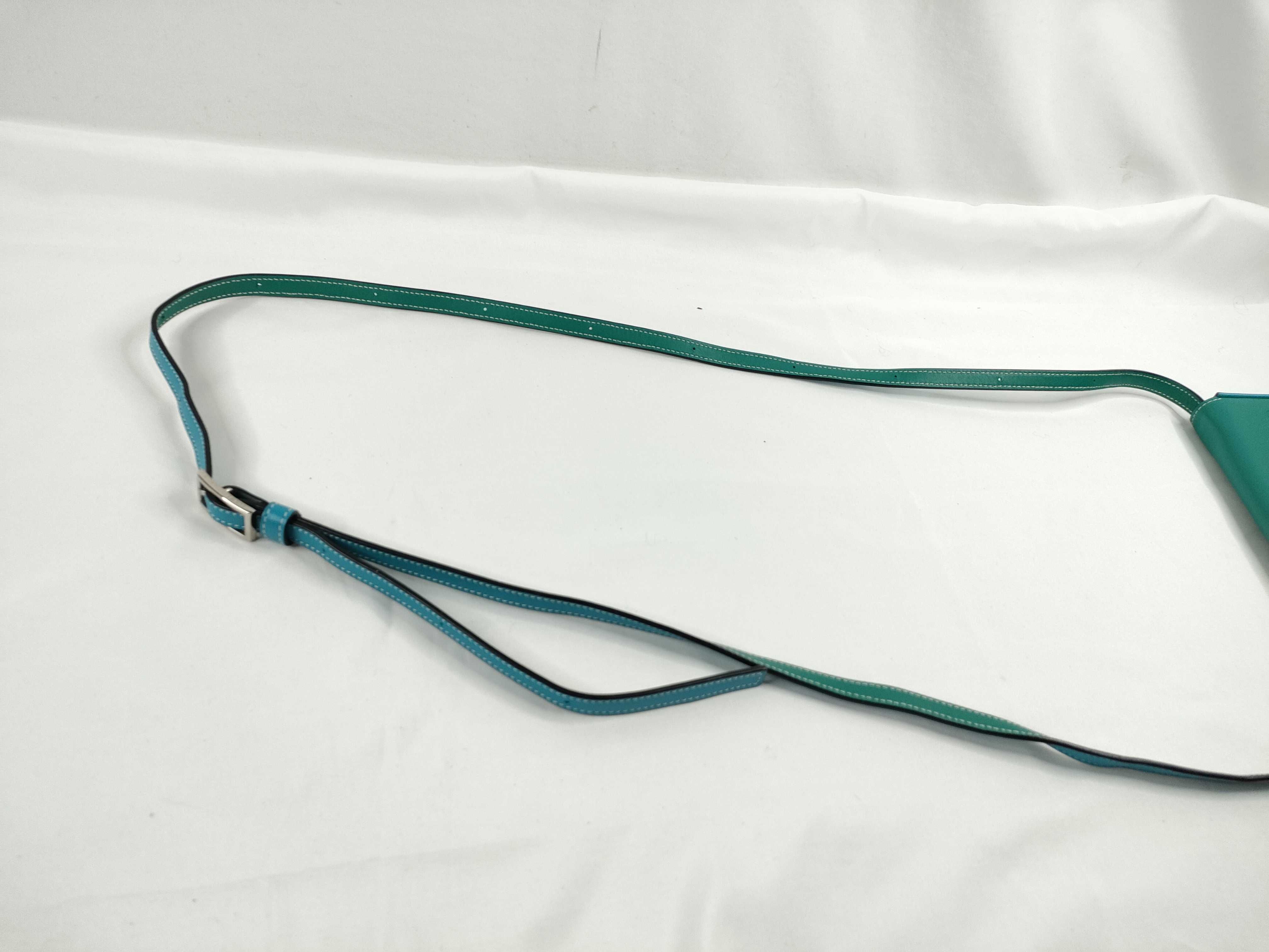 heel bag bicolor shoulder bag emerald green shoulder bag — view 6