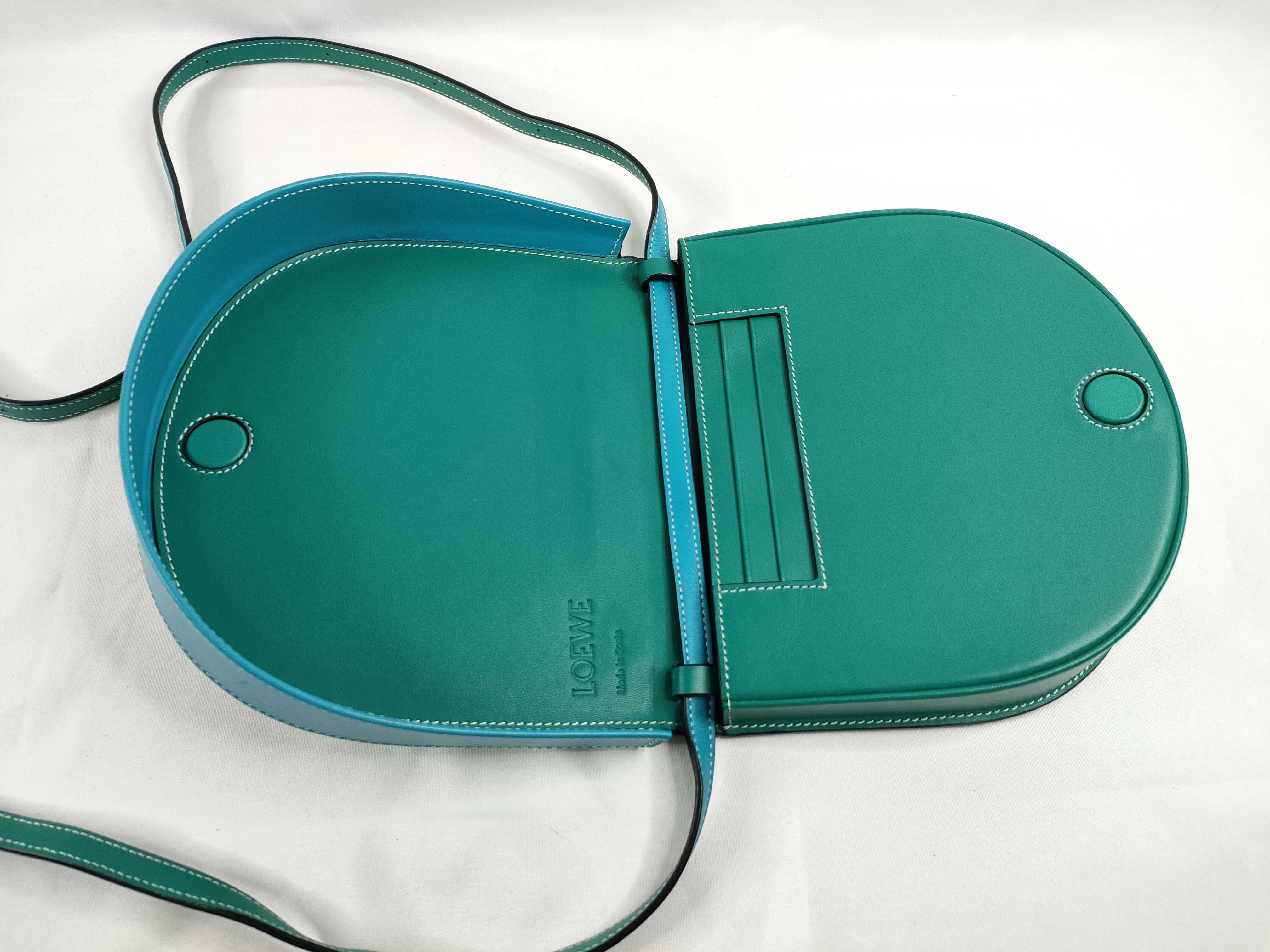 heel bag bicolor shoulder bag emerald green shoulder bag — view 9