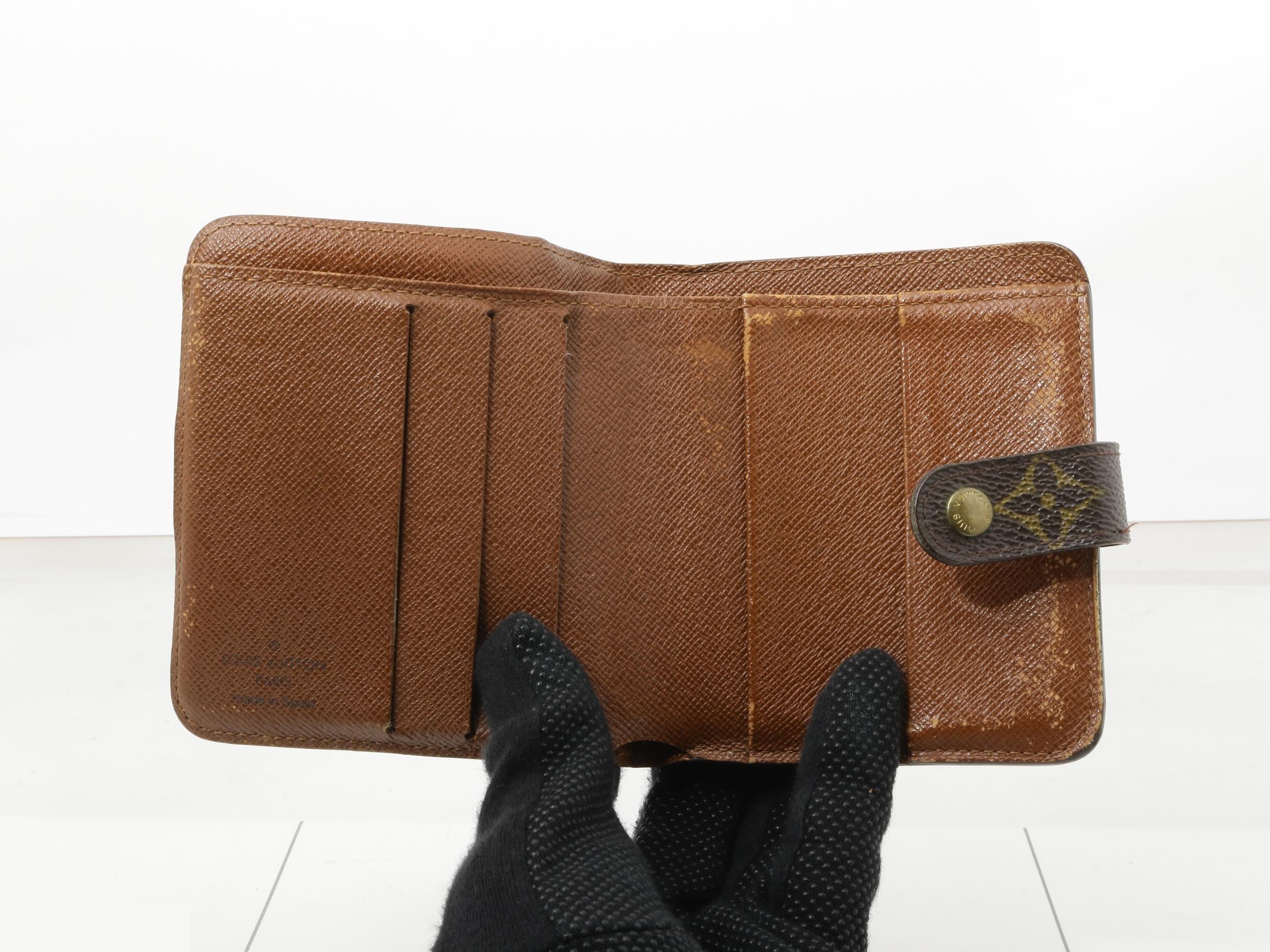 wallet — view 4
