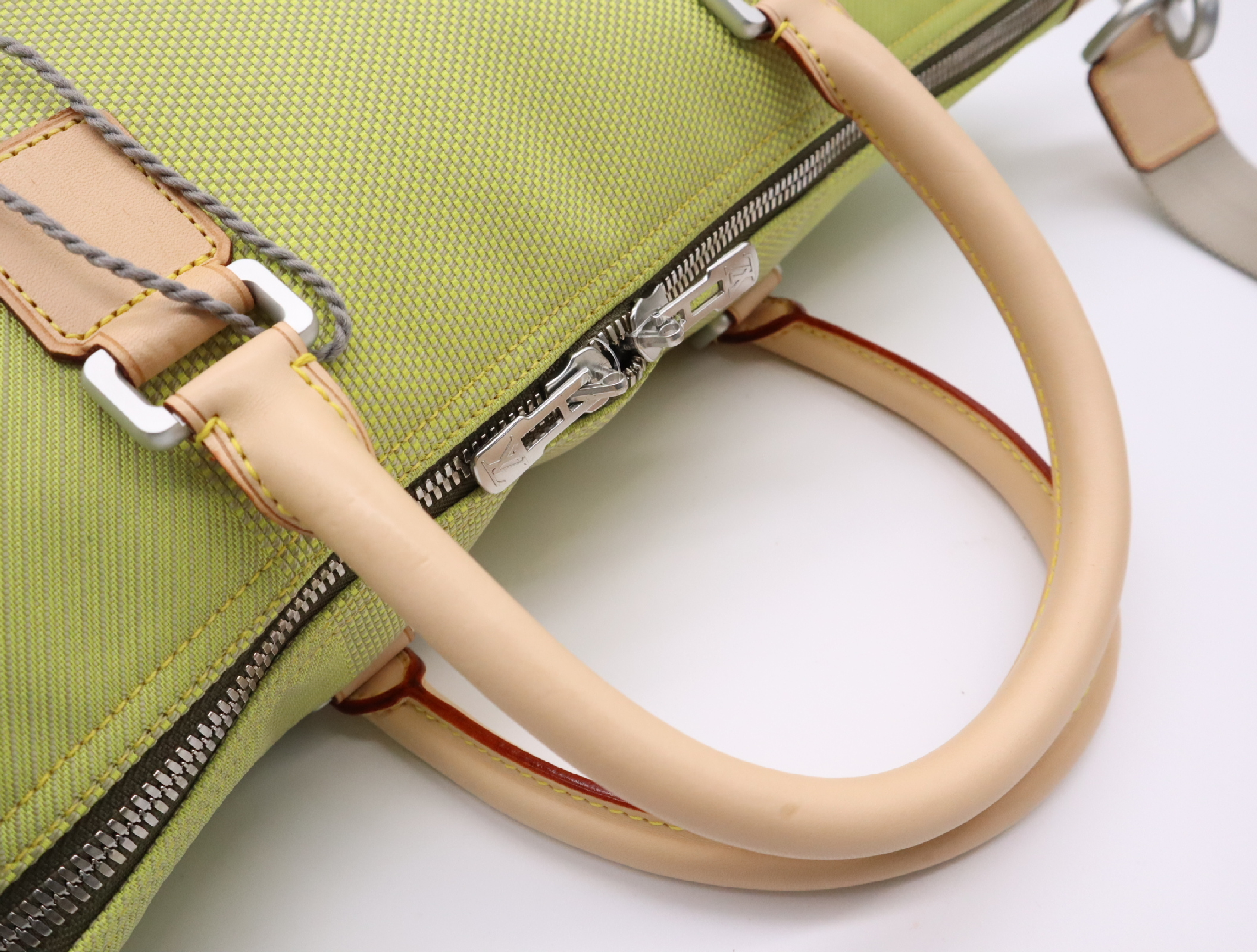 M80633 Damier Geant American Cube LV Cup Limited Edition Shoulder Bag with Padlock and 2 Keys — view 11