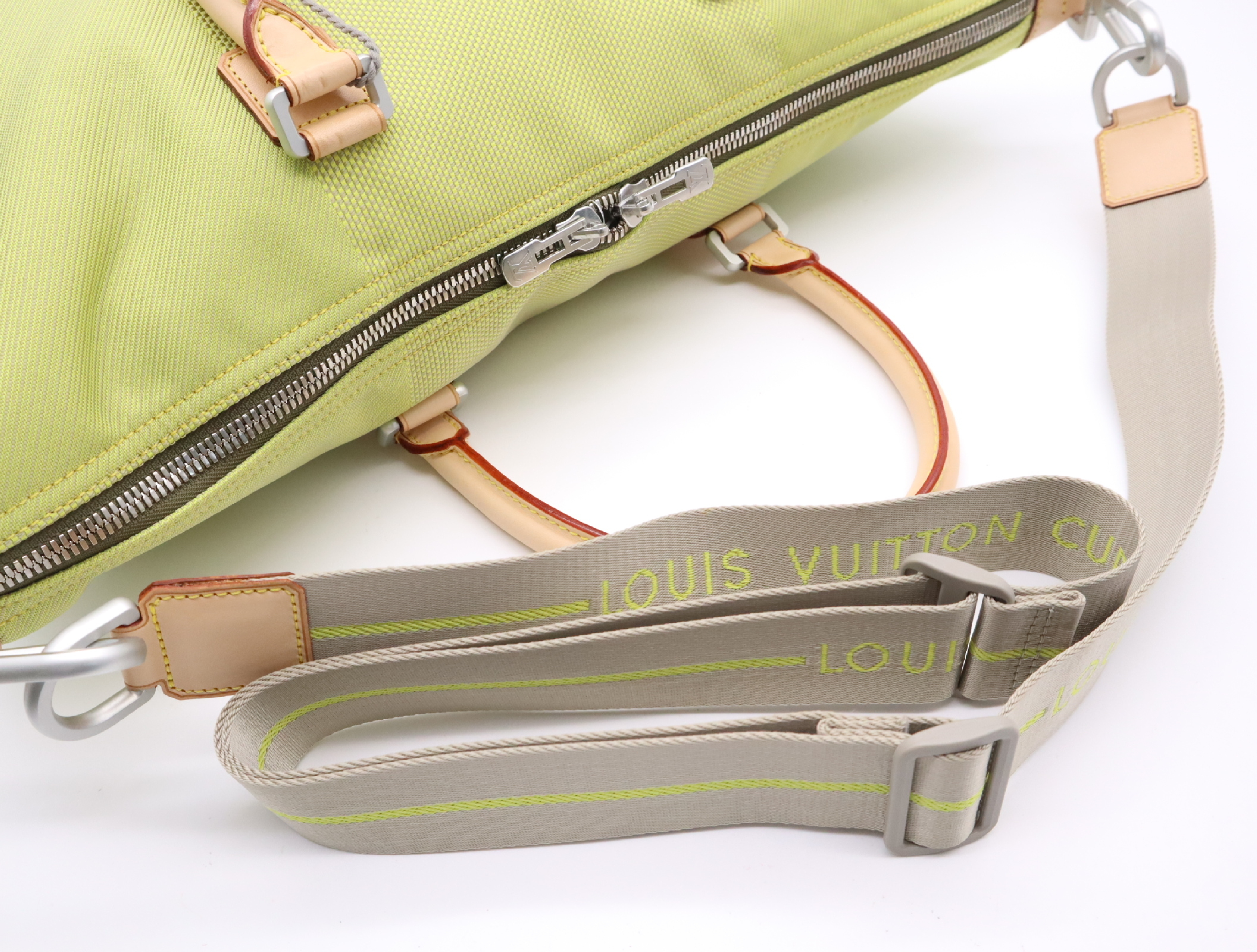 M80633 Damier Geant American Cube LV Cup Limited Edition Shoulder Bag with Padlock and 2 Keys — view 10