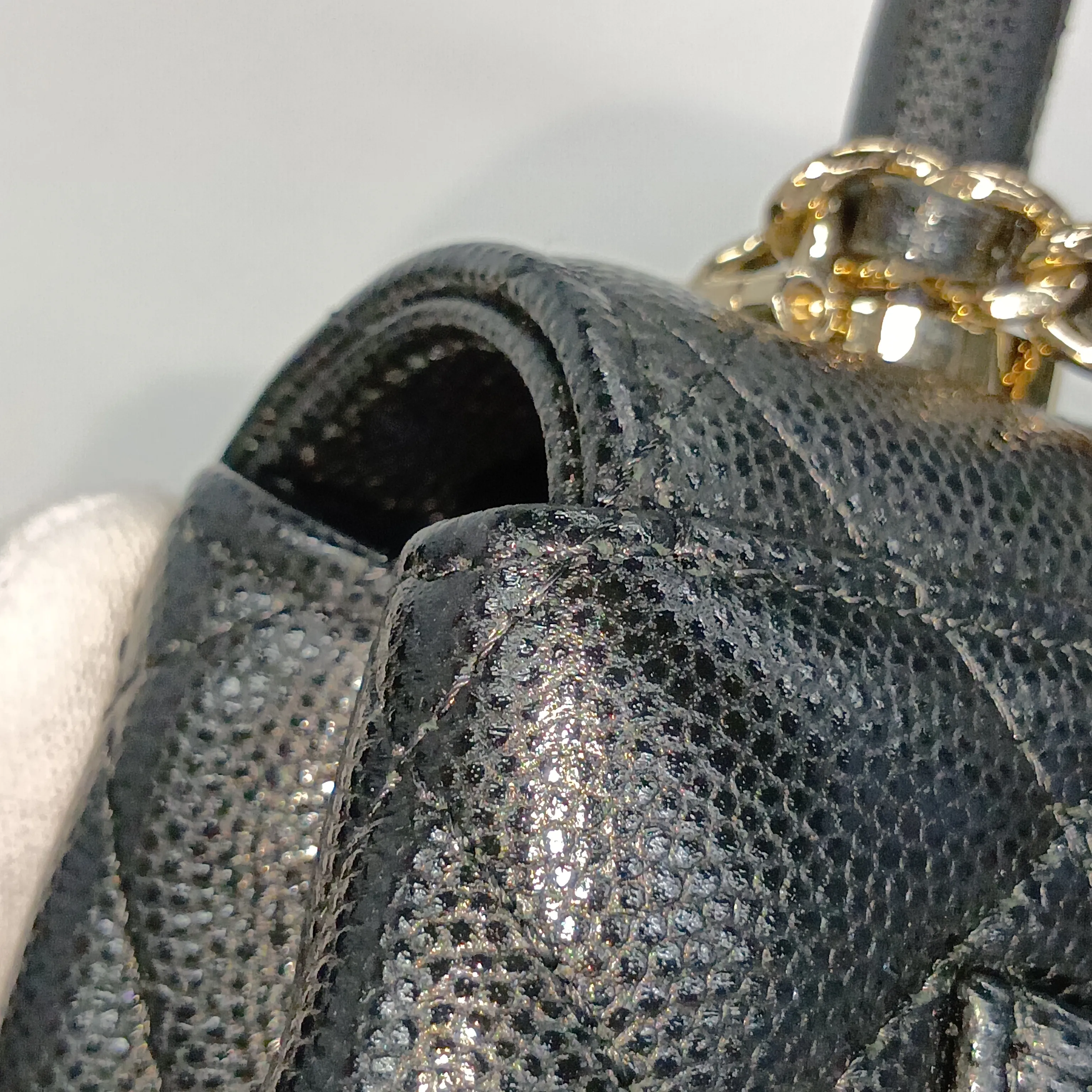 [Individually packaged] Chanel Coco Handle Mini Caviar Skin 2-Way Handbag, Black with Gold Hardware, G86UPXH1, Random Serial Number — view 13