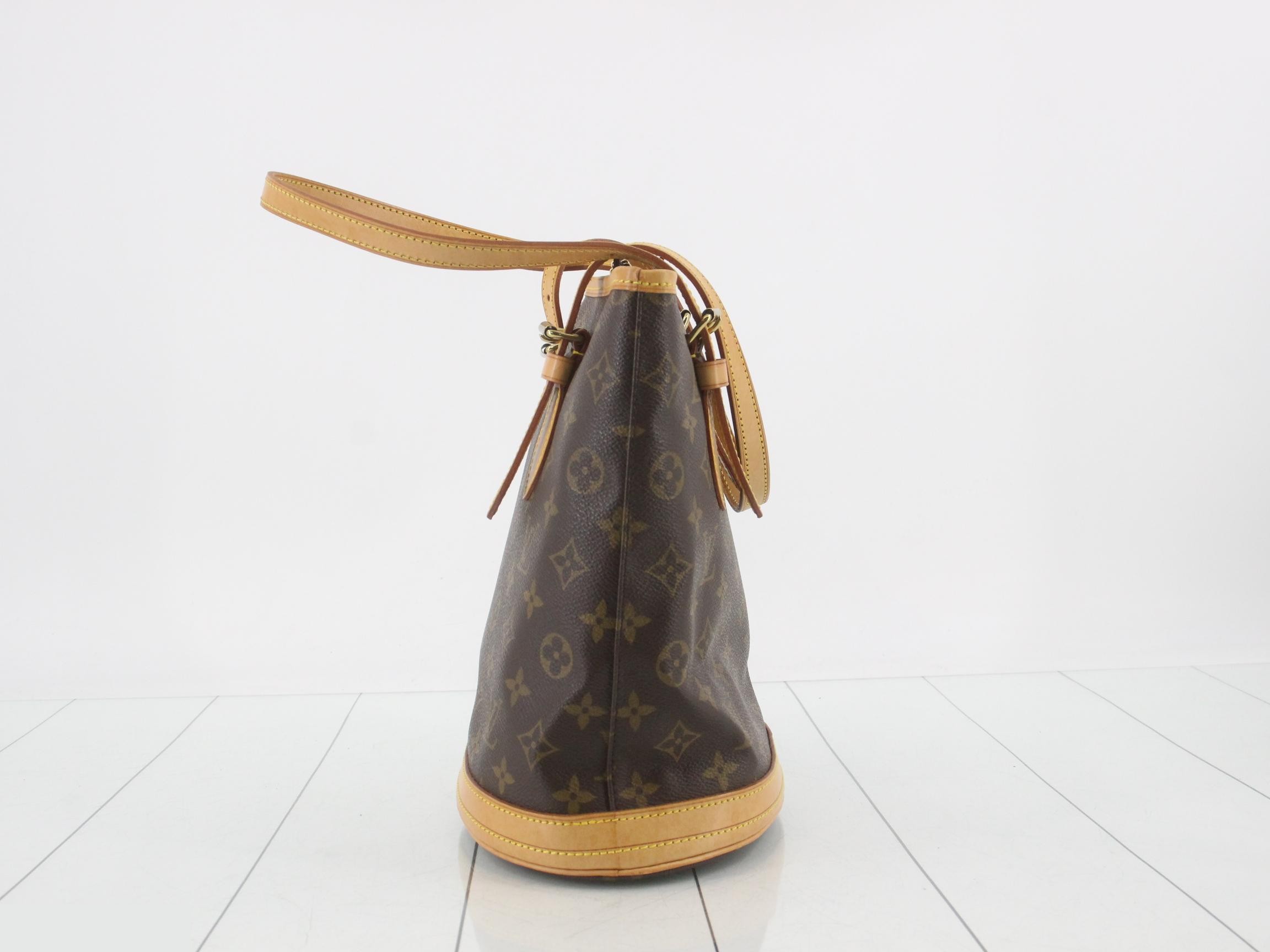 Noe with pouch — view 4