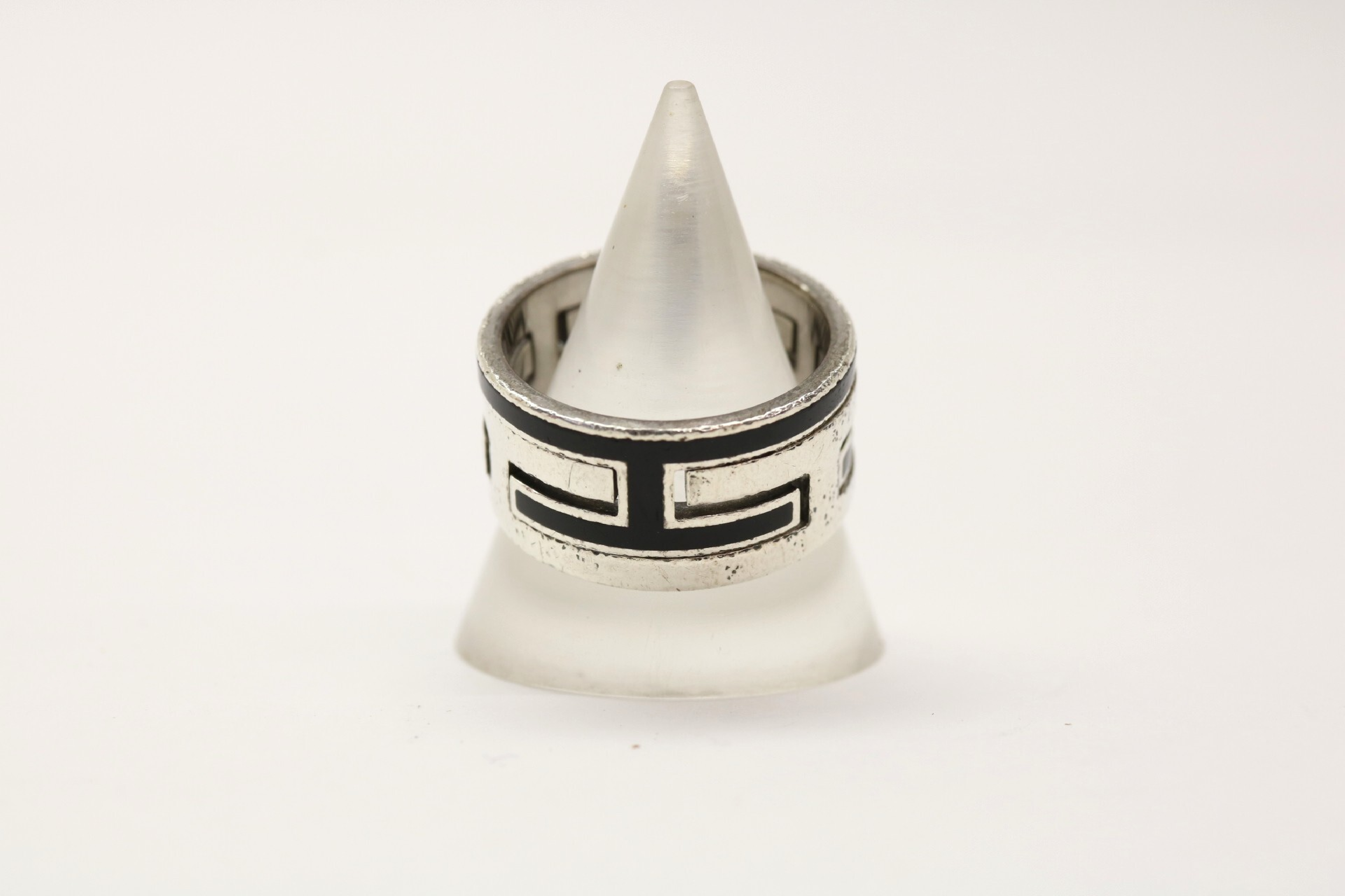 Move H SV925 Ring — view 4