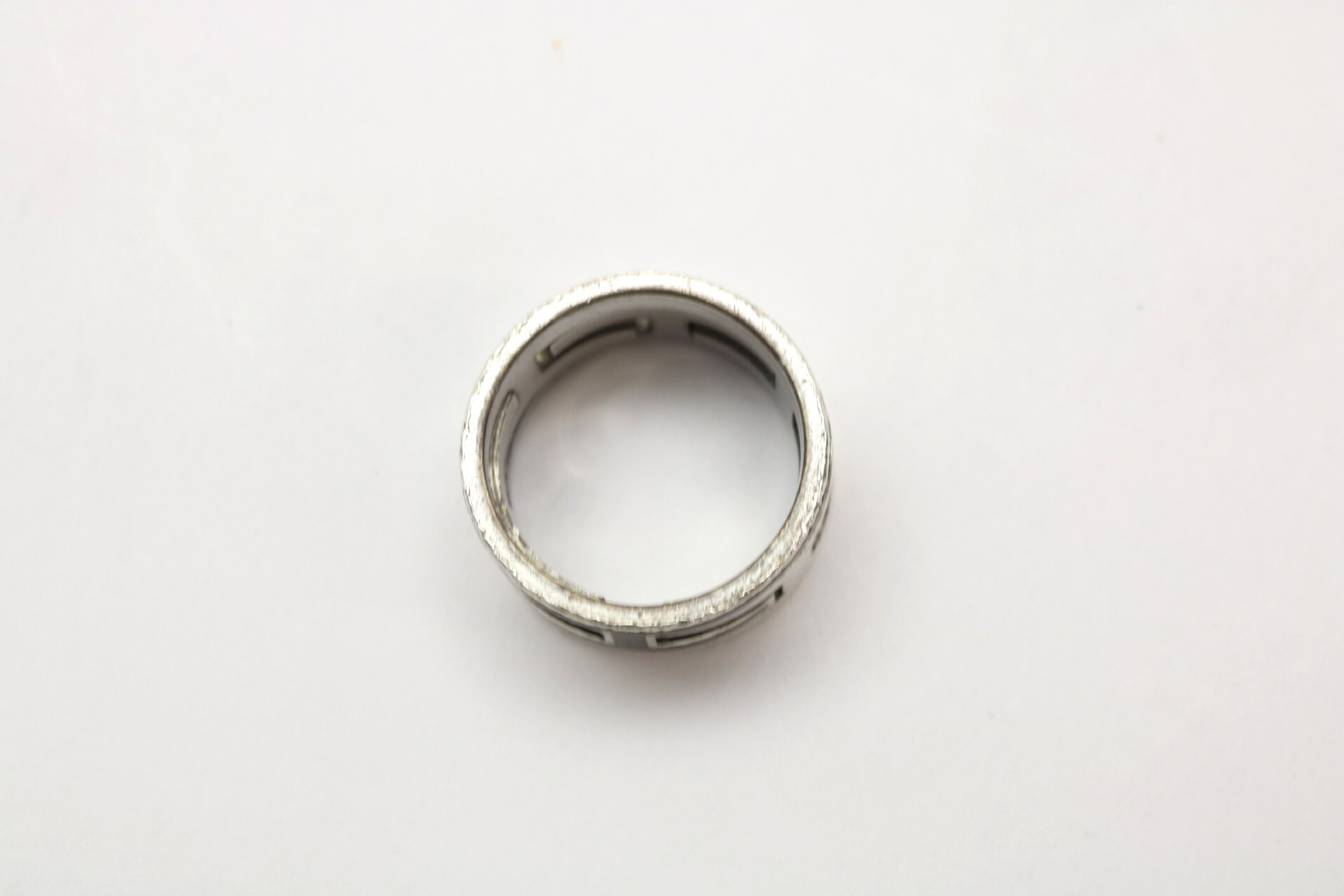 Move H SV925 Ring — view 5