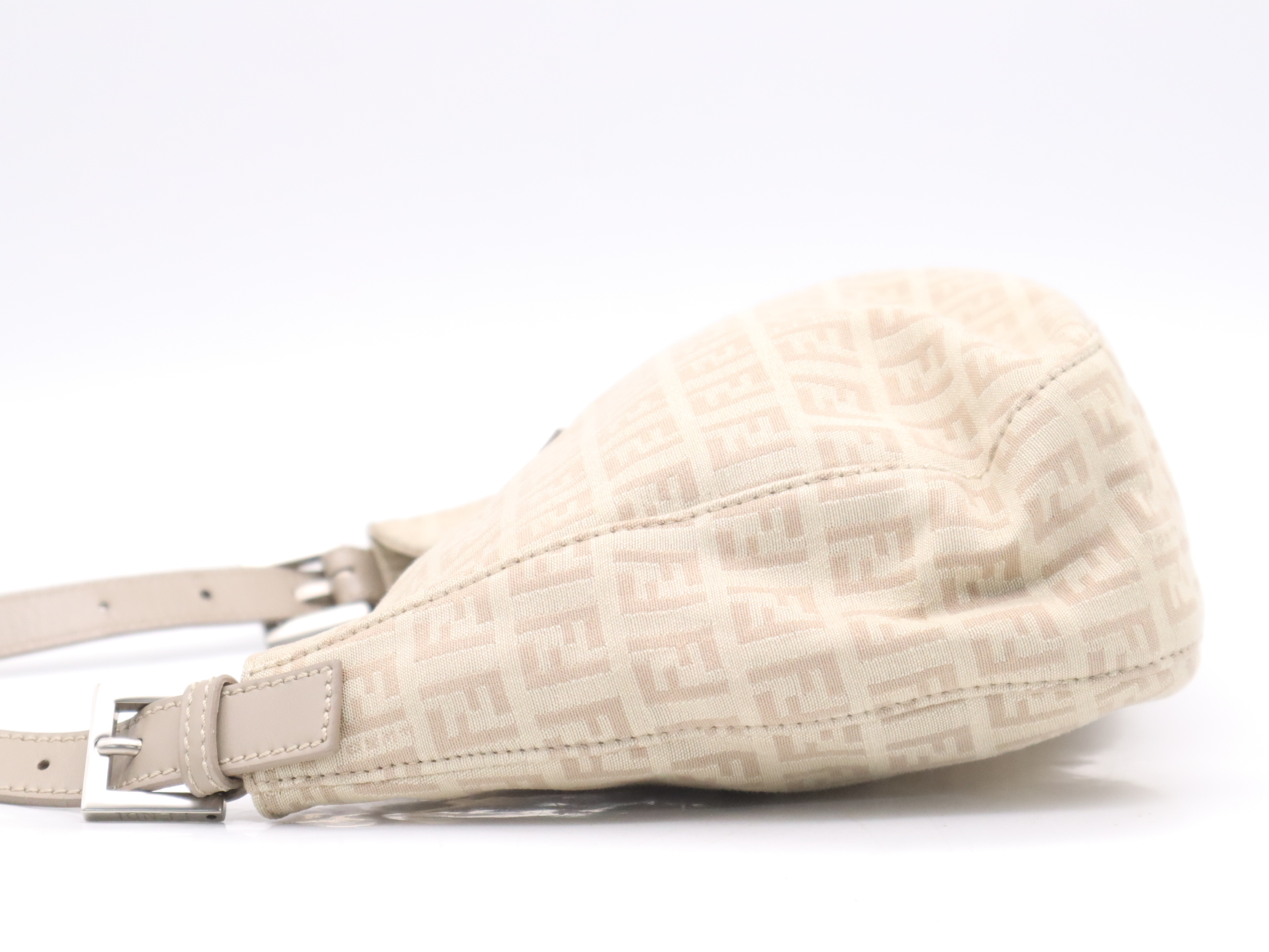 Canvas x Leather Zucchino Mamma Bucket White Silver Hardware Shoulder Bag — view 3