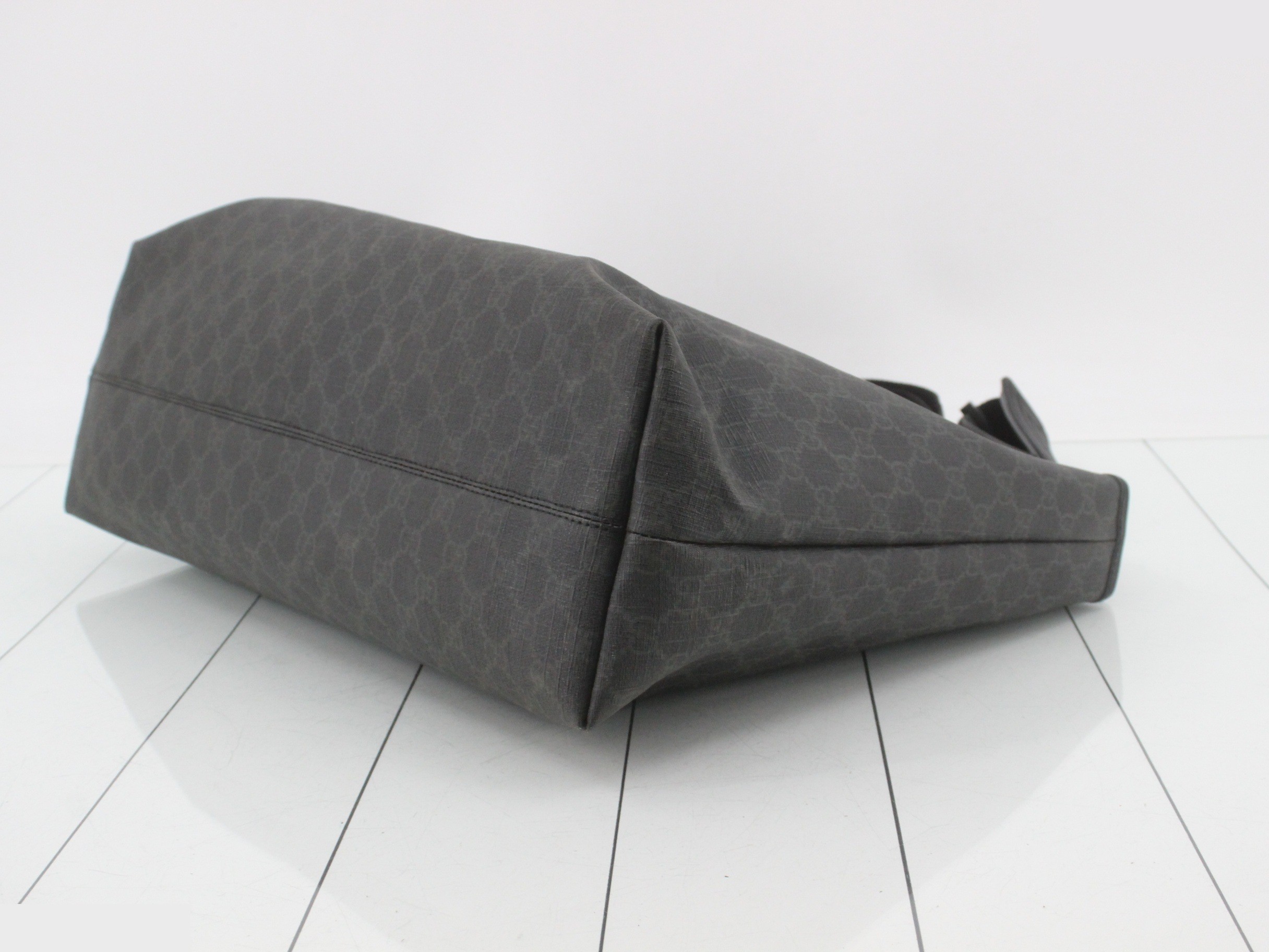 GG Supreme Tote Bag with Shoulder Strap — view 6