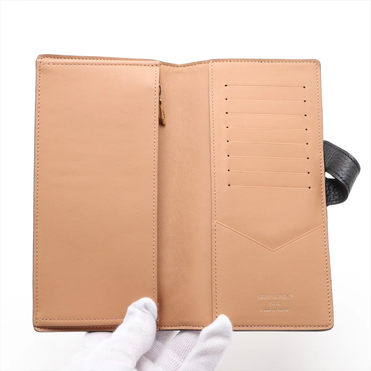 Taurillon LV Vertical Wallet Compact M81330 Noir Wallet (RFID detected) — view 3
