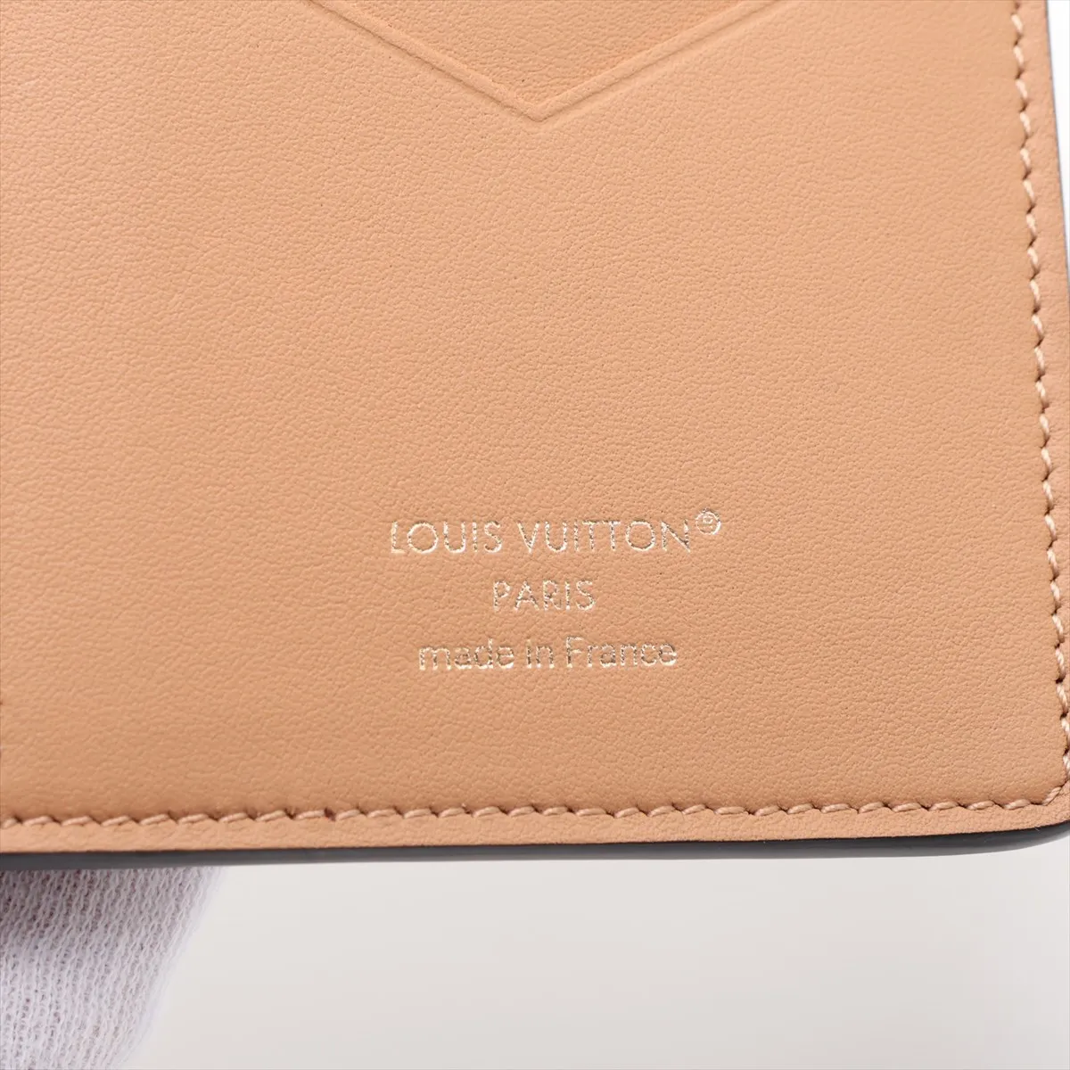 Taurillon LV Vertical Wallet Compact M81330 Noir Wallet (RFID detected) — view 8