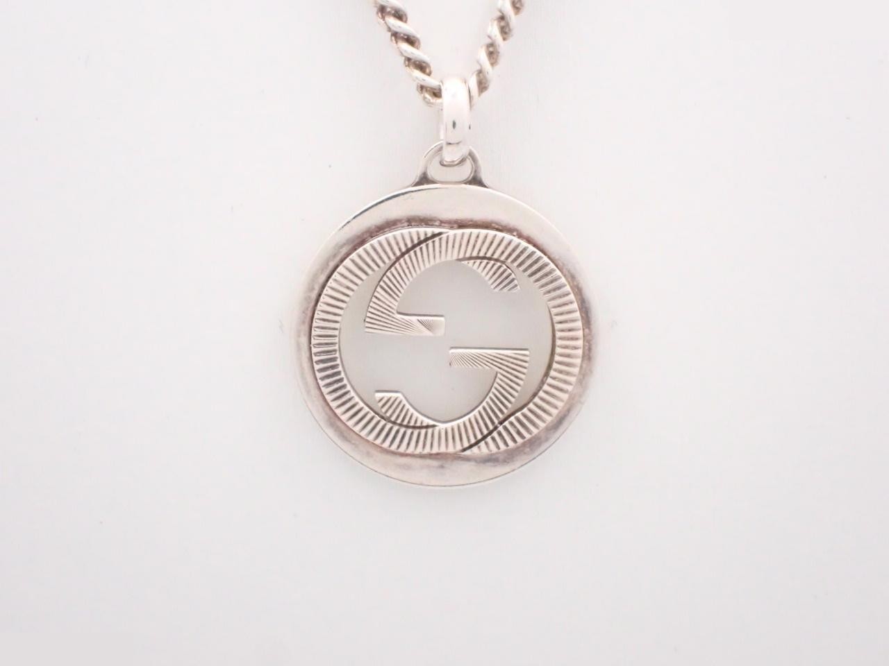 Interlocking design, 925 sterling silver, 17.8g, neck circumference approximately 61cm