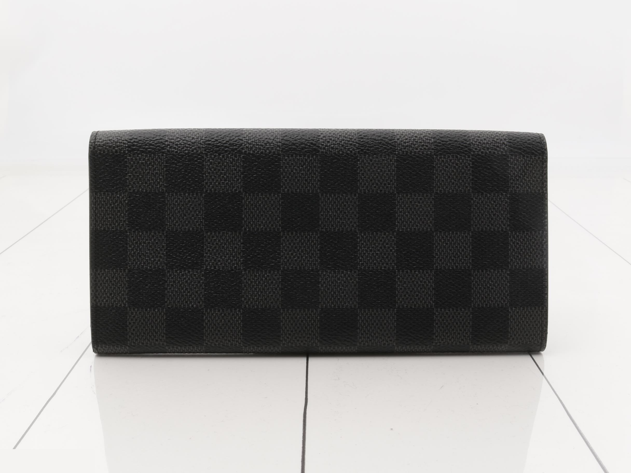 wallet — view 2