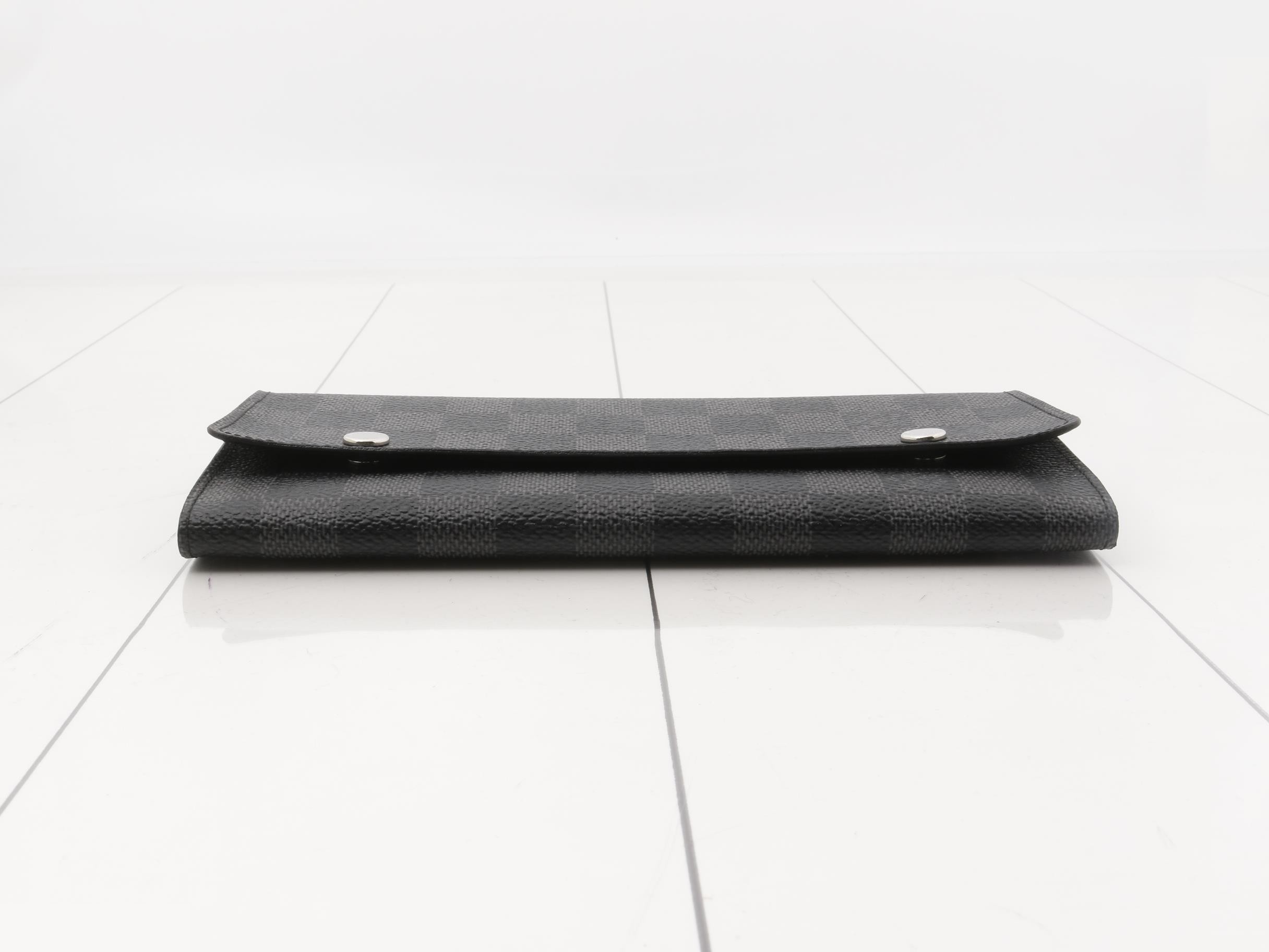 wallet — view 3