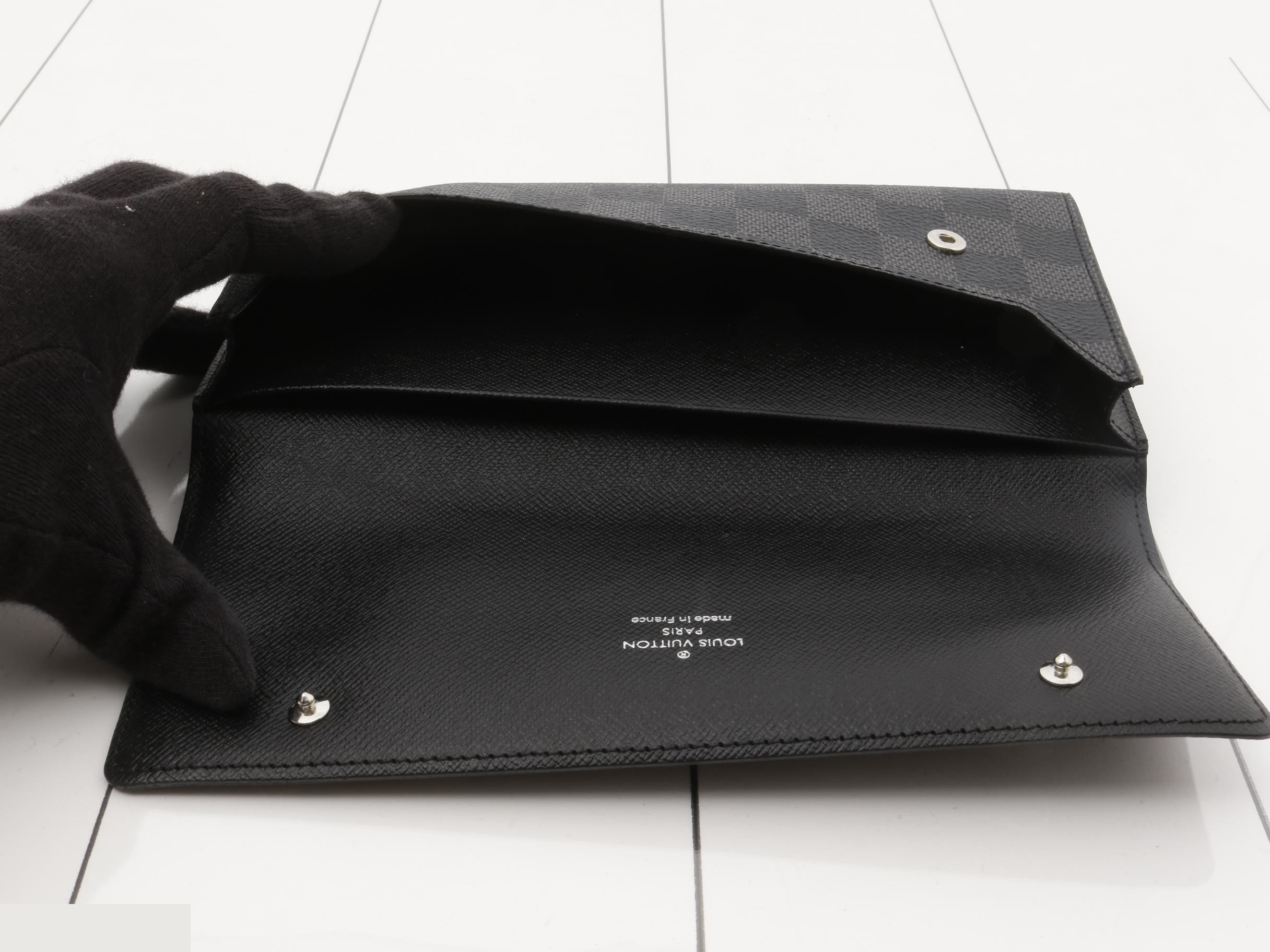 wallet — view 4