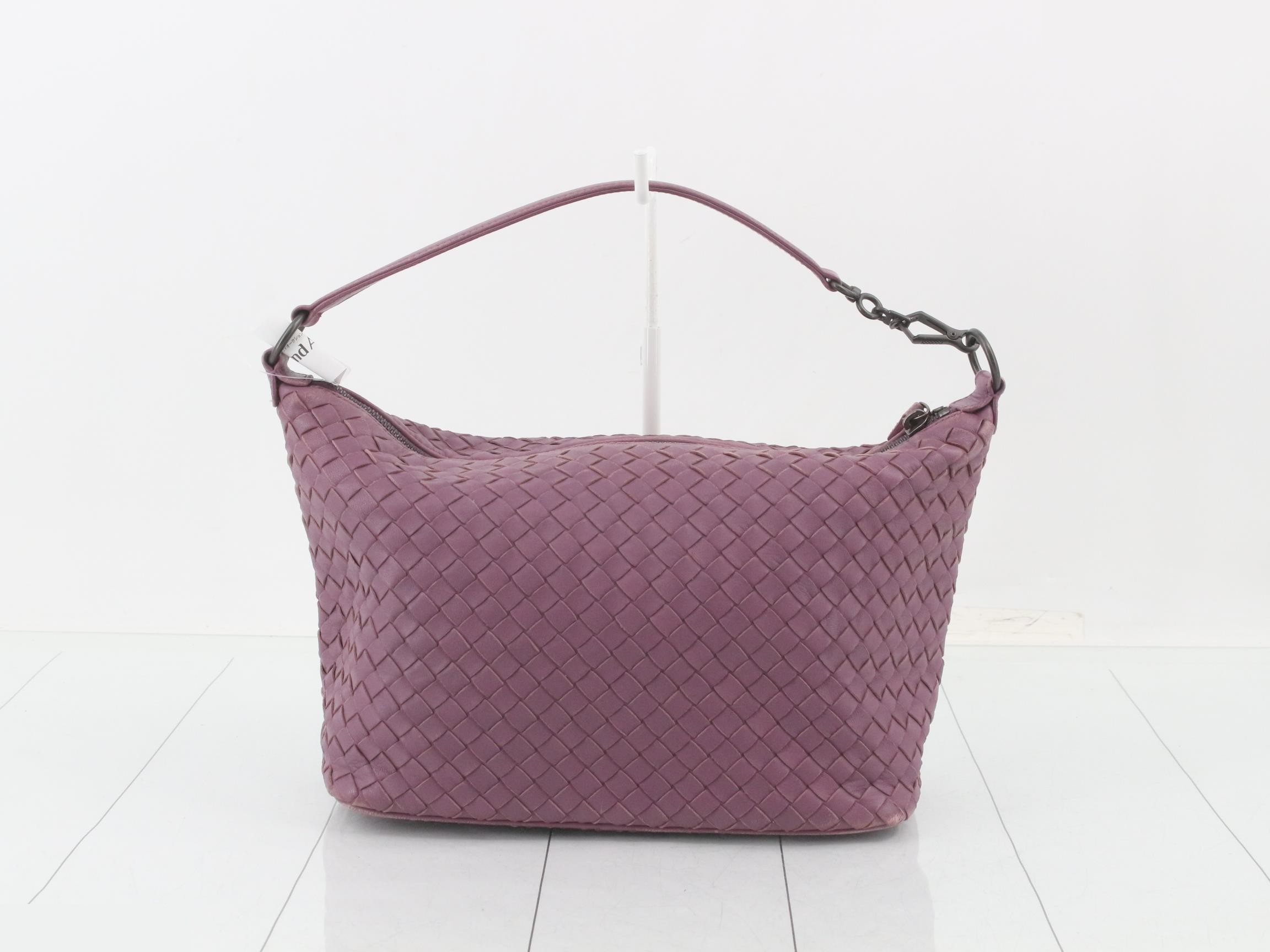 Intrecciato (bag) - Shoulder bag, one-shoulder style, purple — view 2