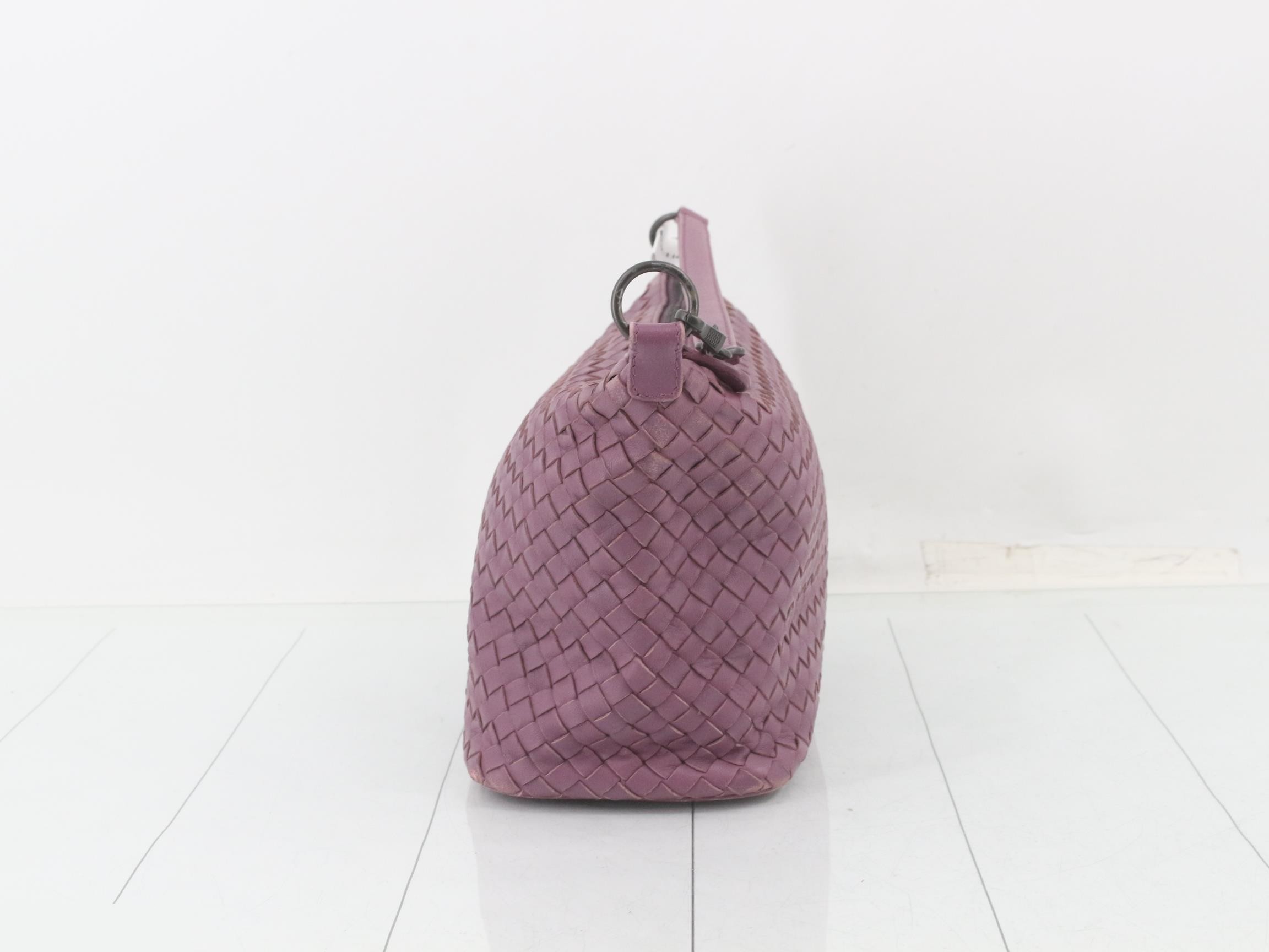 Intrecciato (bag) - Shoulder bag, one-shoulder style, purple — view 4