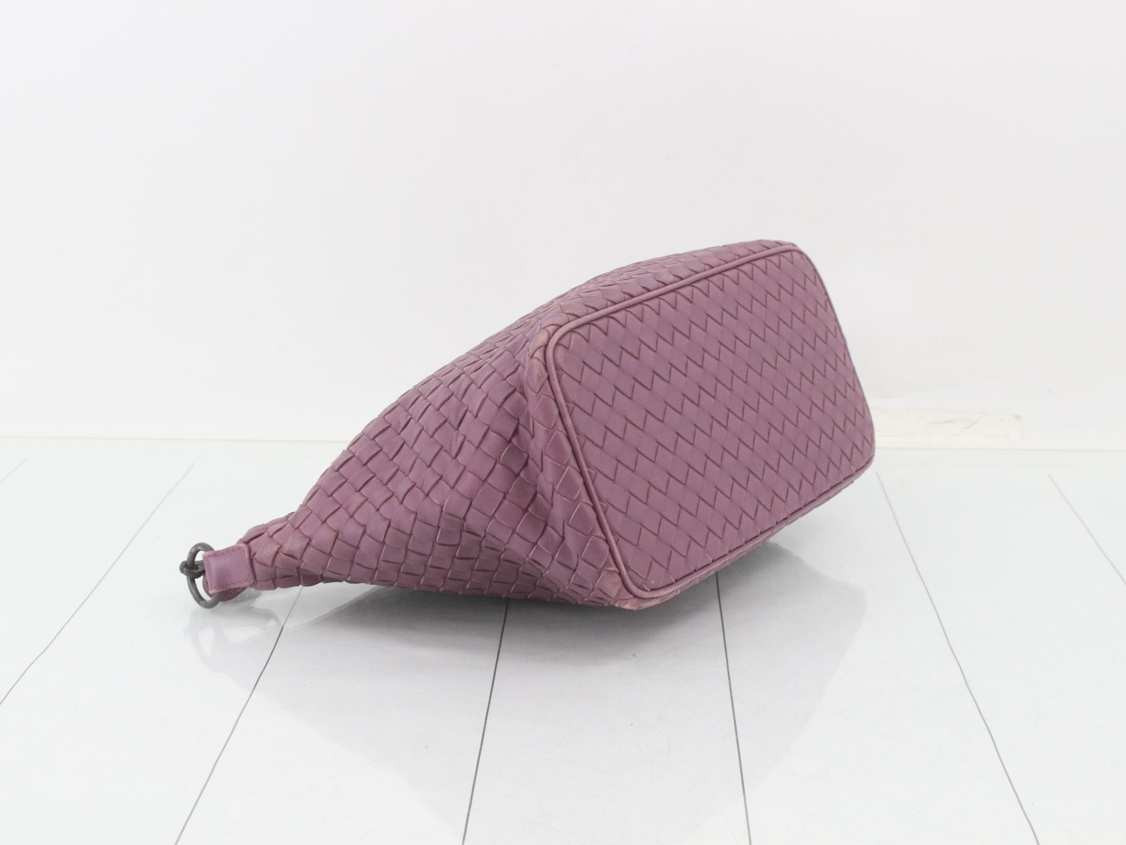 Intrecciato (bag) - Shoulder bag, one-shoulder style, purple — view 5