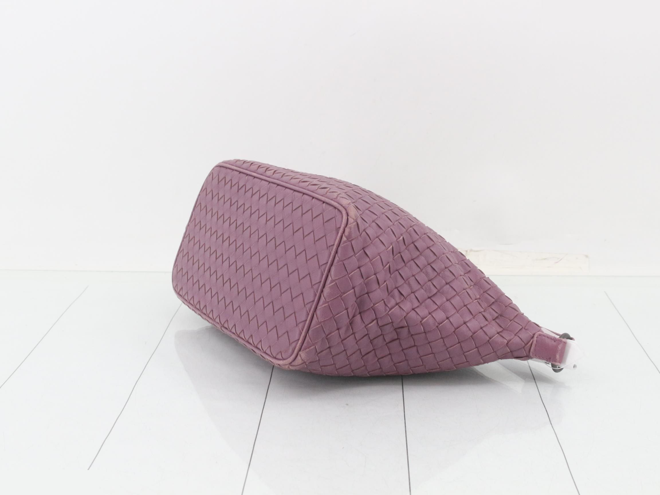 Intrecciato (bag) - Shoulder bag, one-shoulder style, purple — view 6