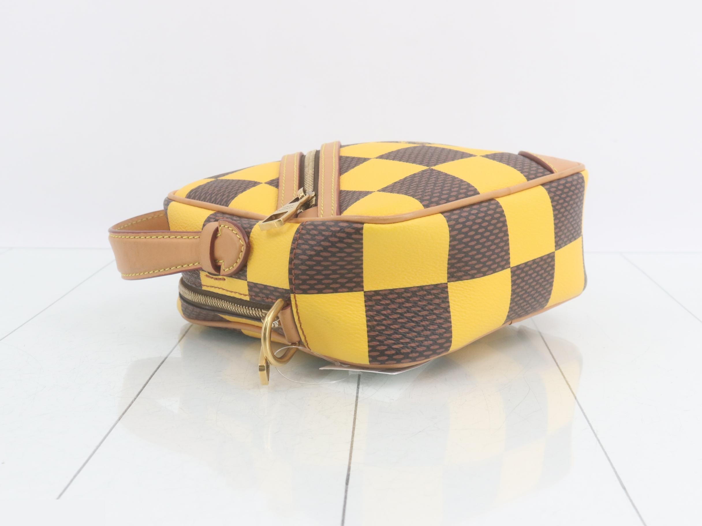 Damier Pop Chess Messenger Jaune Matte 2-Way Handbag — view 4