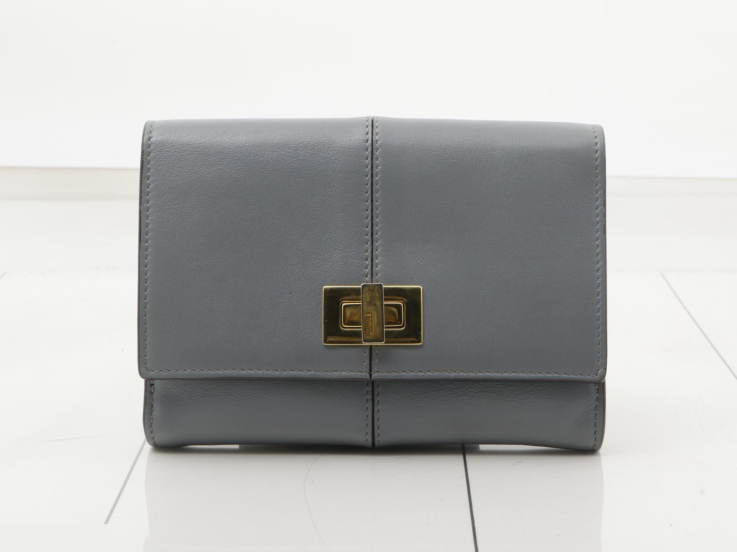 Peekaboo Wallet