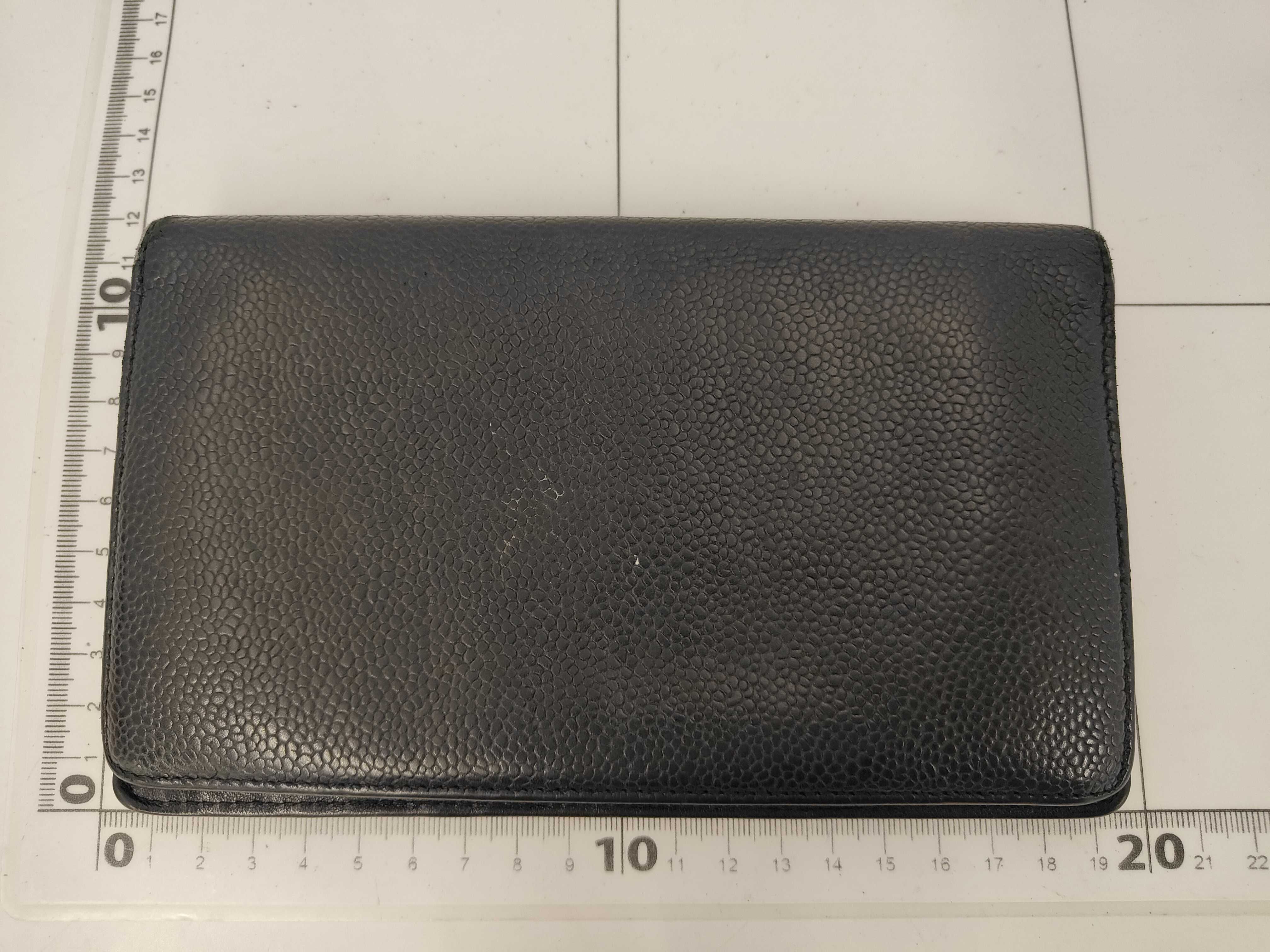 Bi-fold Long Wallet Coco Mark Caviar Leather Black Wallet — view 2