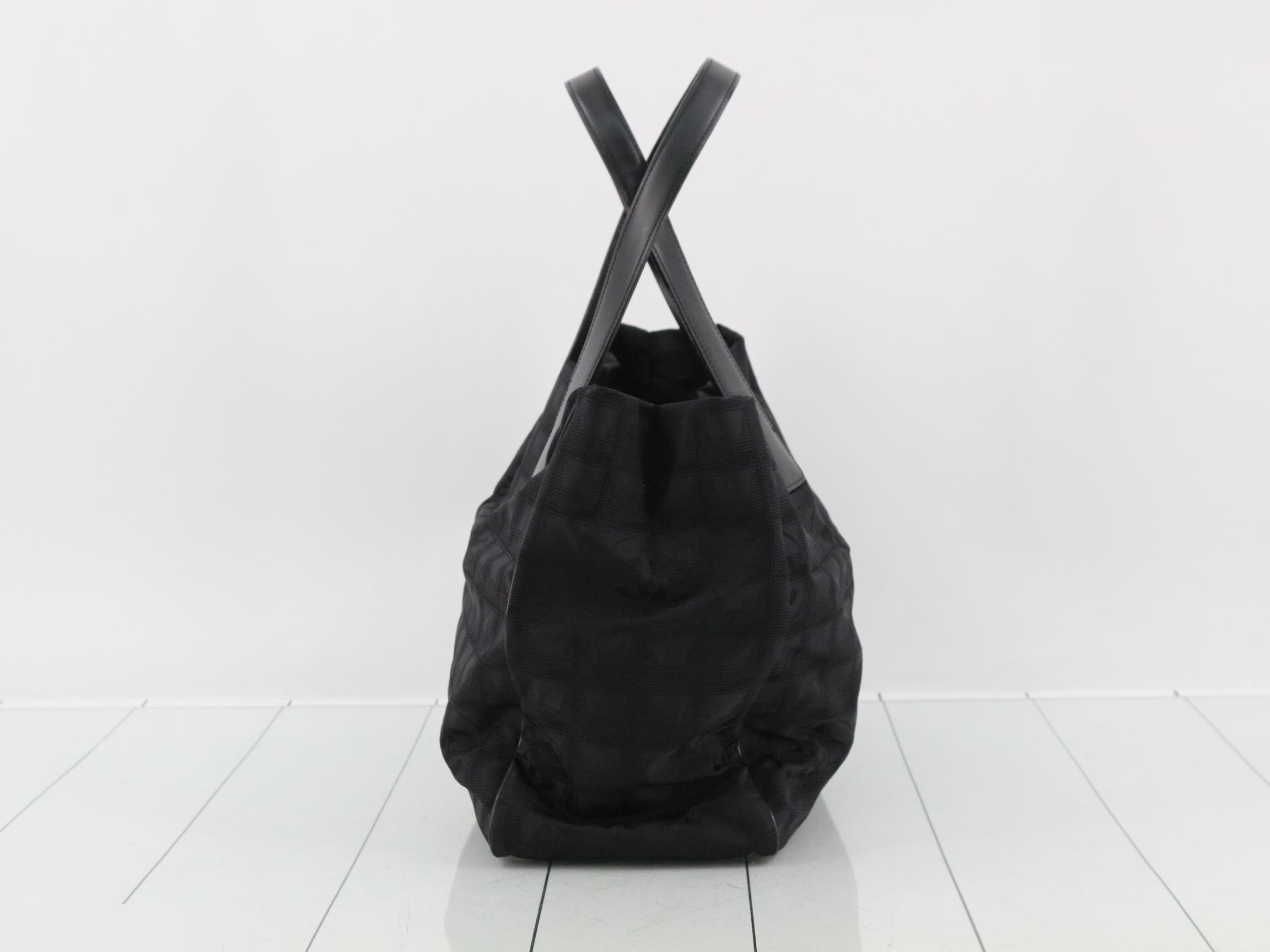 New Travel Line (Bags) - Tote Bag — view 3