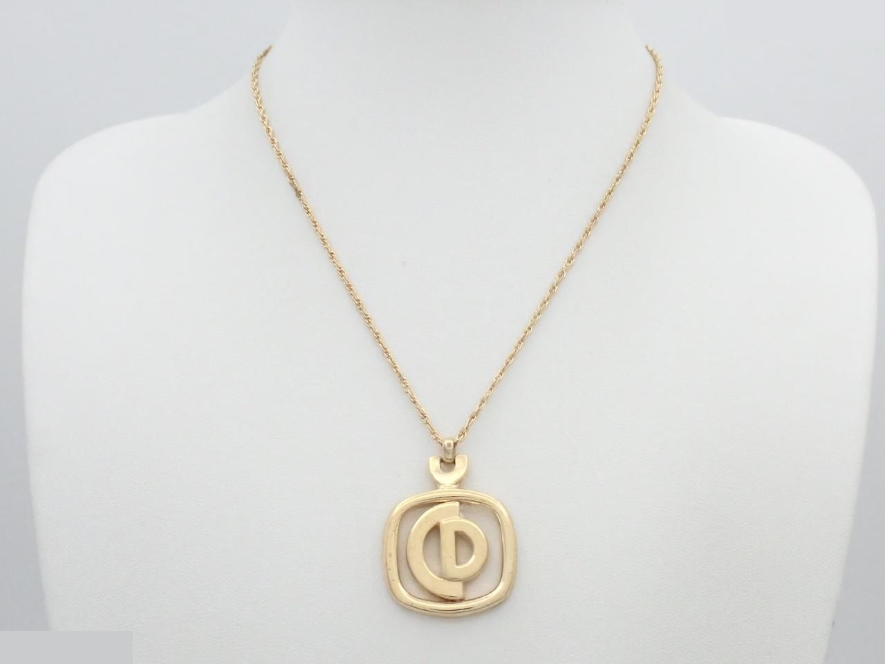 Other line: Precious metals, necklaces, pendants, neck circumference approximately 45cm. — view 3