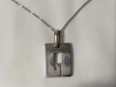 G logo necklace (1 piece)