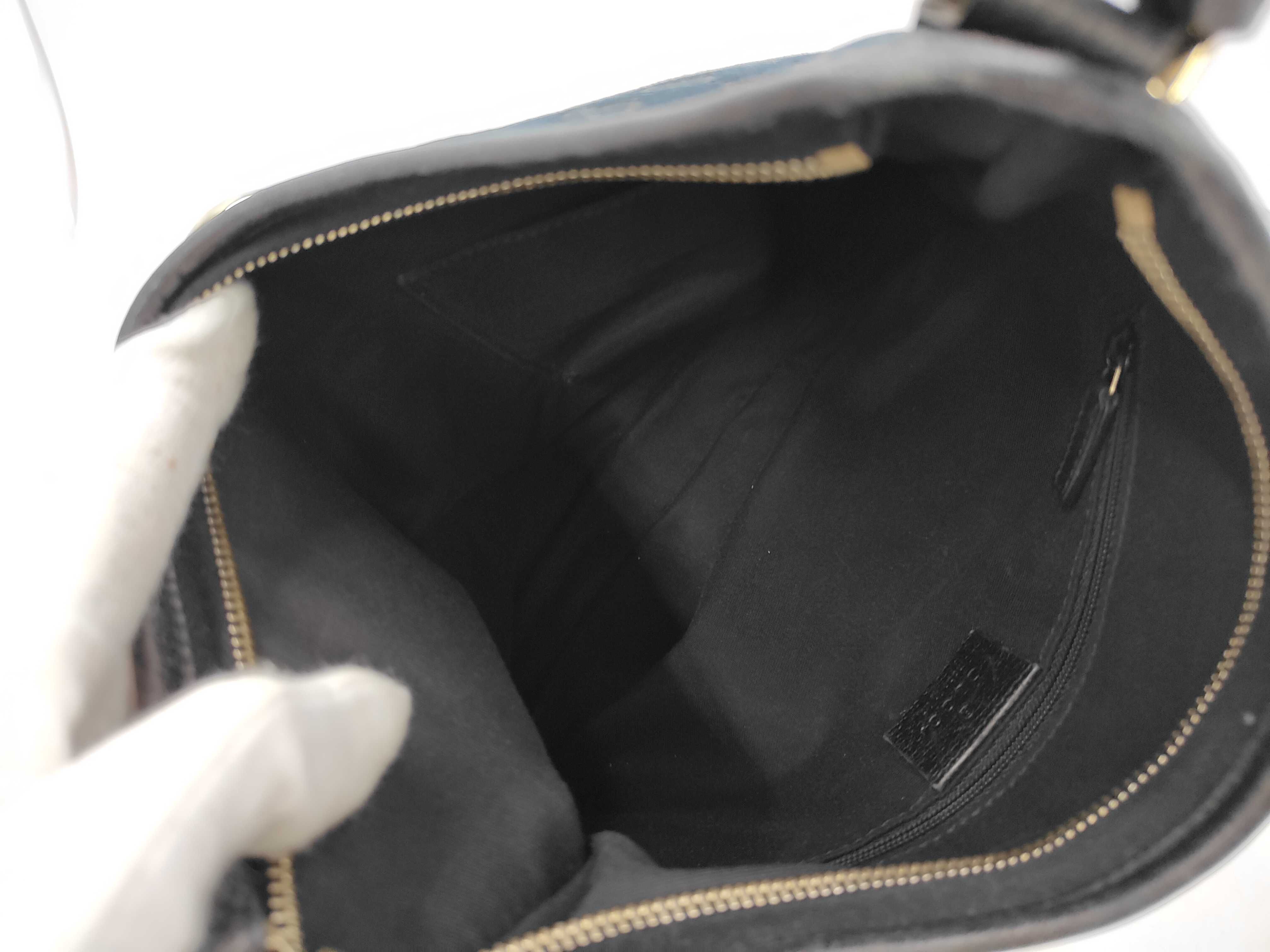 GG Canvas One-Shoulder Bag 130738 Handbag — view 9