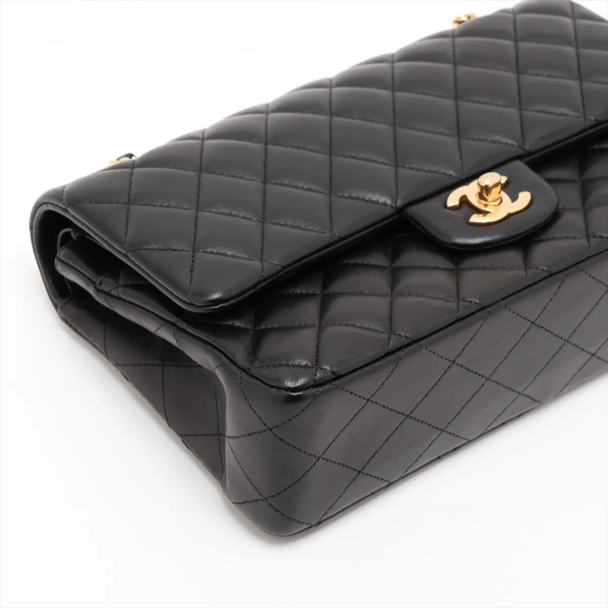 [Individually packaged] Chanel Matelassé 25 Lambskin Double Flap Double Chain Bag, Black with Gold Hardware, 20106293, Serial Number in the 20s, A01112 — view 4