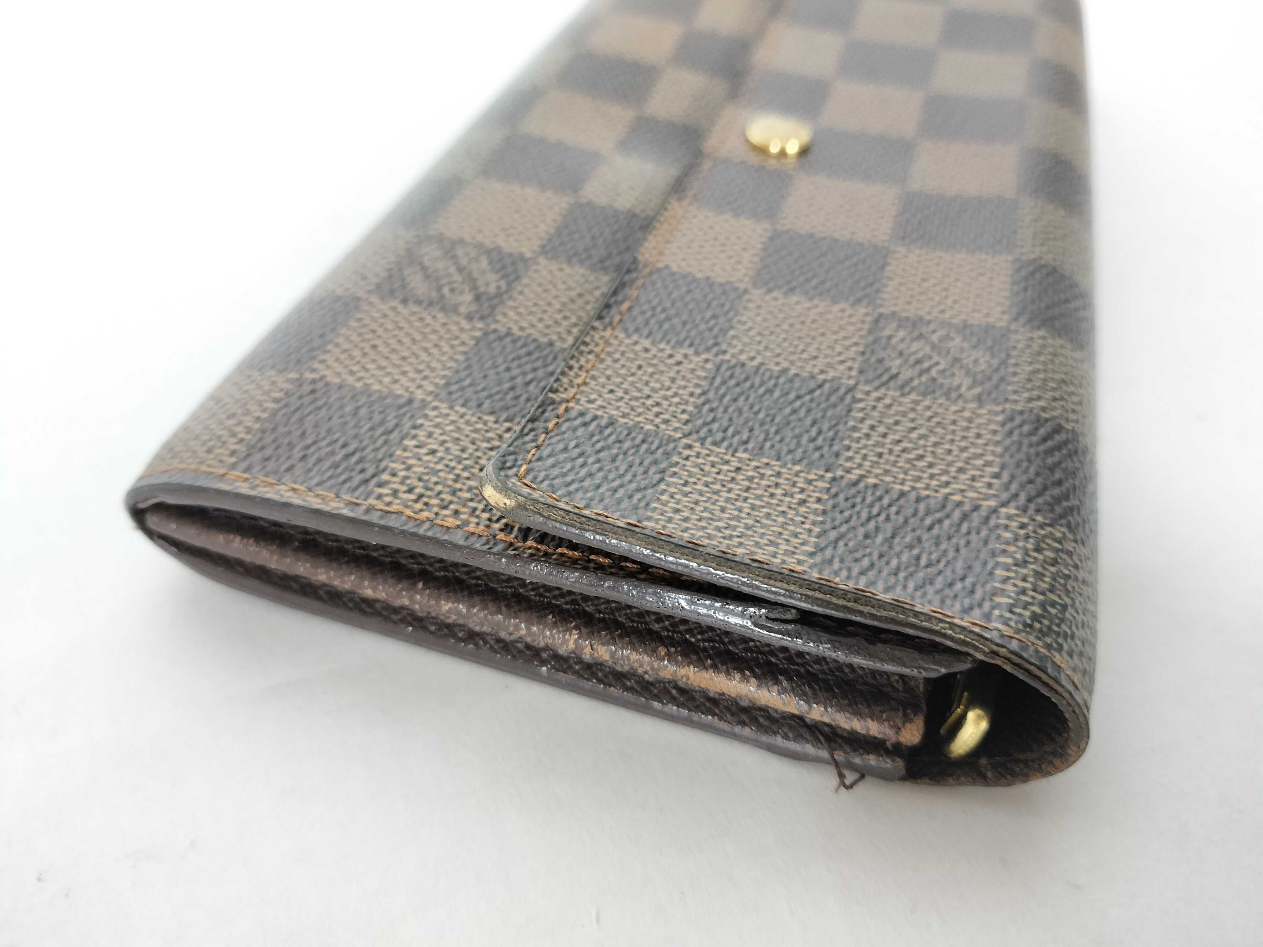 Damier Vuitton Damier Sarah CA0075 Wallet — view 3