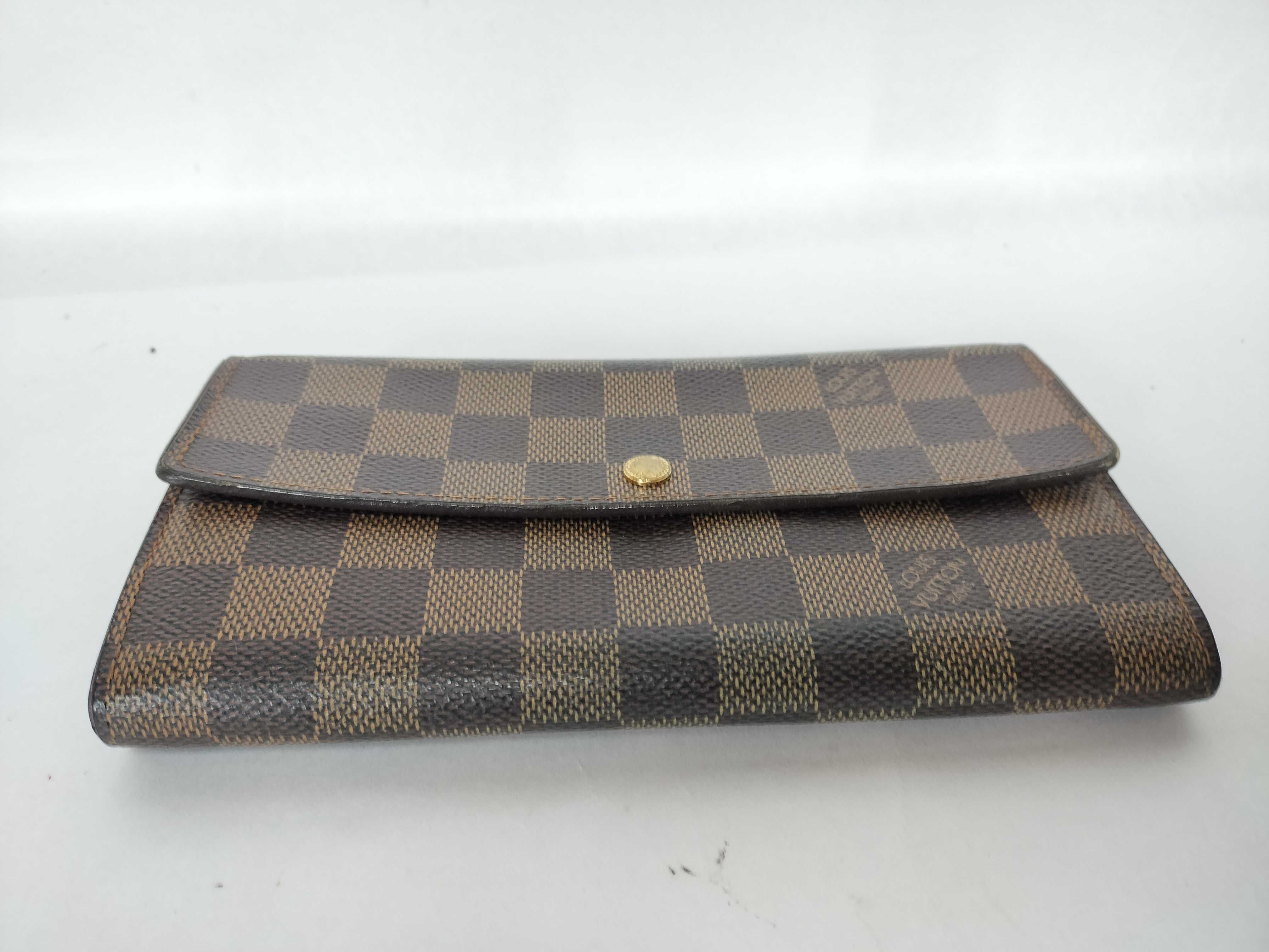 Damier Vuitton Damier Sarah CA0075 Wallet — view 4