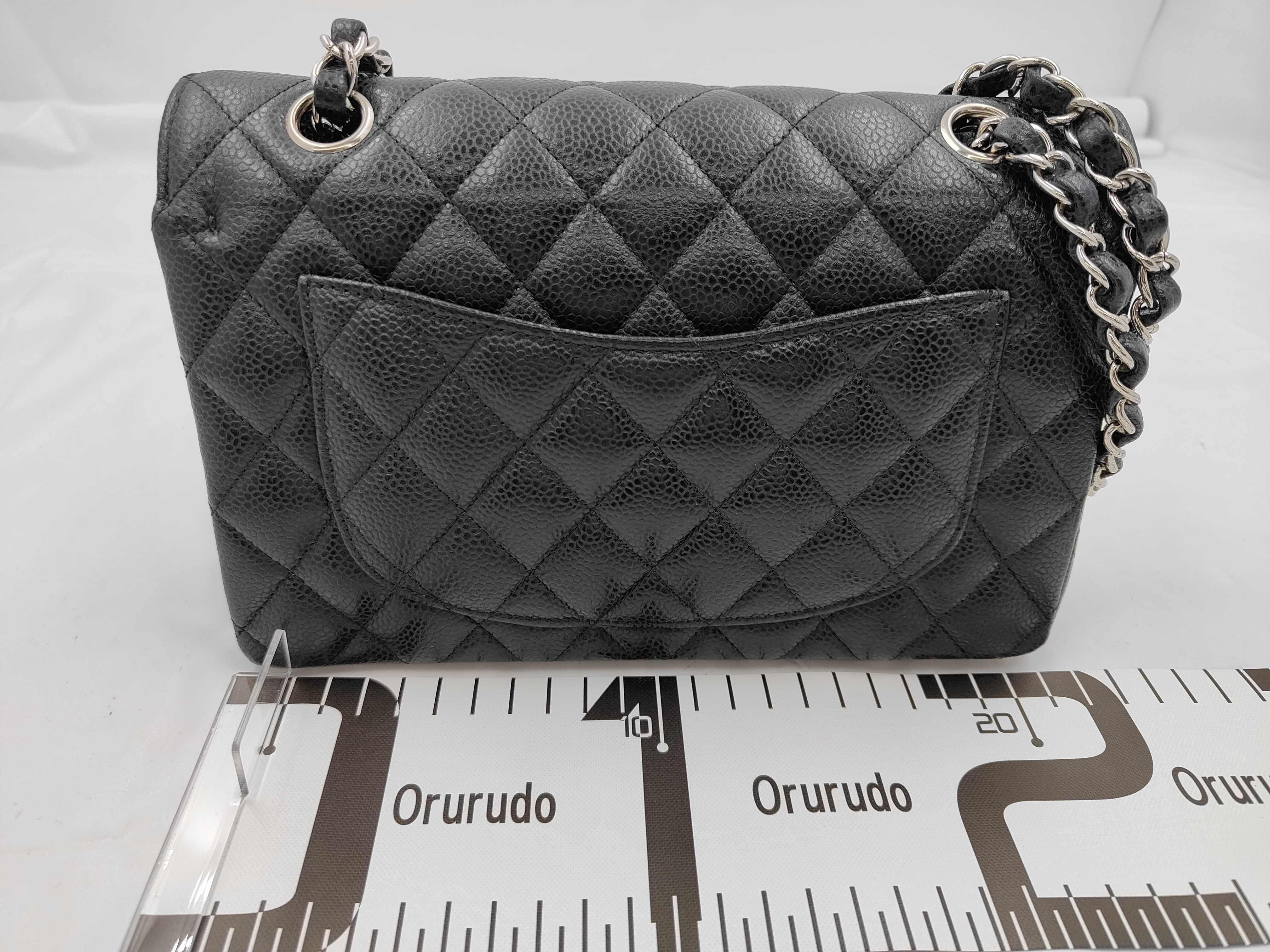 Matelassé Double Flap 23 Caviar Skin Black Serial Number 27 Seal Shoulder Bag — view 2