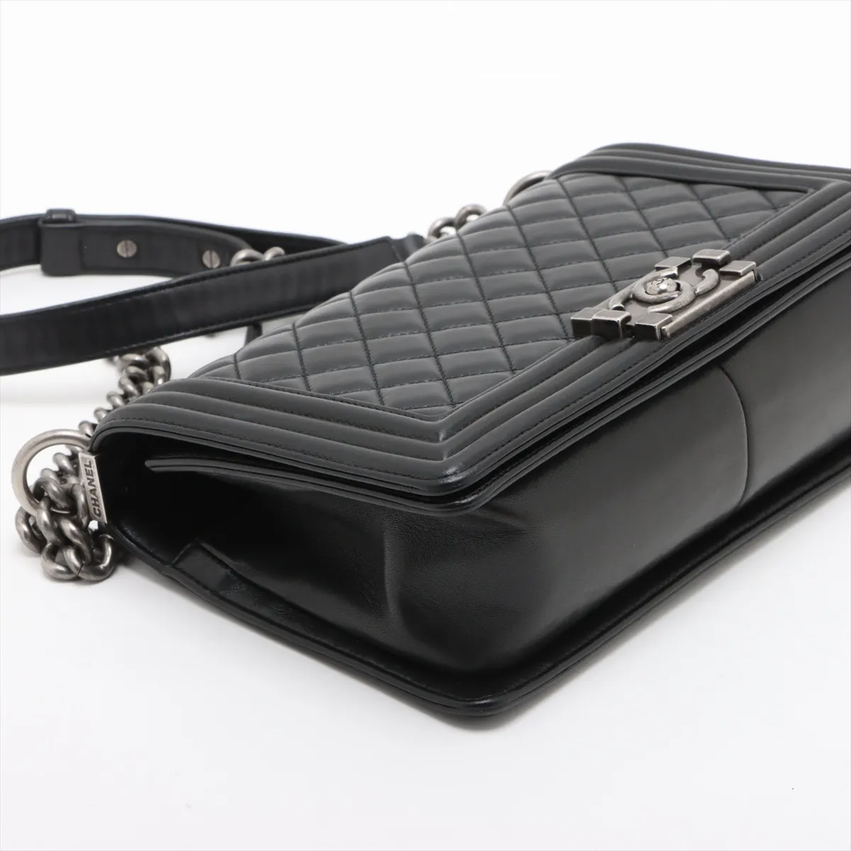 Boy Chanel 25 Lambskin Chain Shoulder Bag Black Gunmetal Metal Fittings 24299101 24th Series A67086 — view 4
