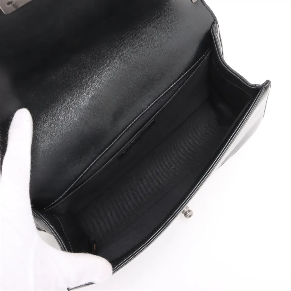 Boy Chanel 25 Lambskin Chain Shoulder Bag Black Gunmetal Metal Fittings 24299101 24th Series A67086 — view 7