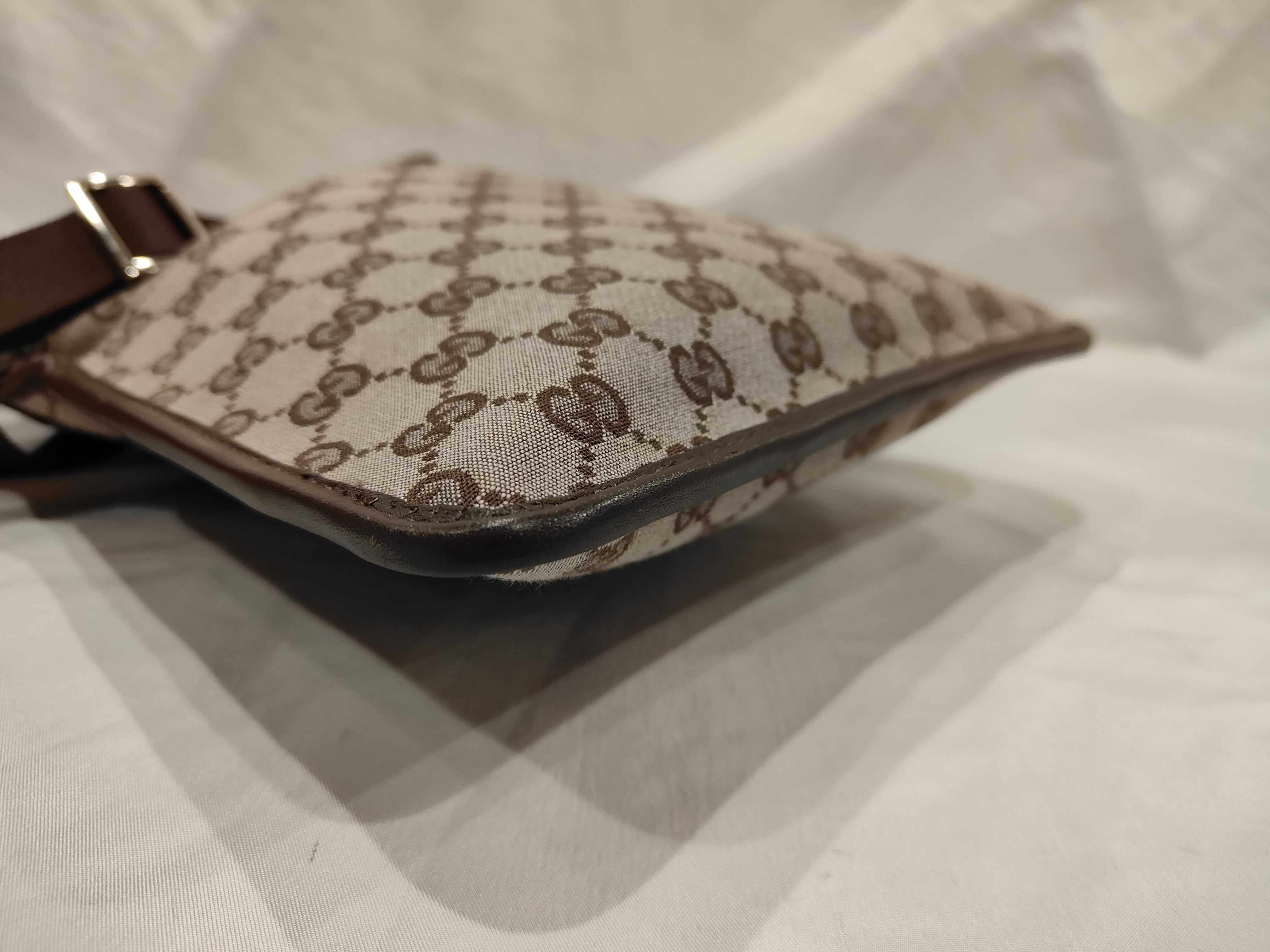 GG Canvas Shoulder Bag (No Gusset) — view 4