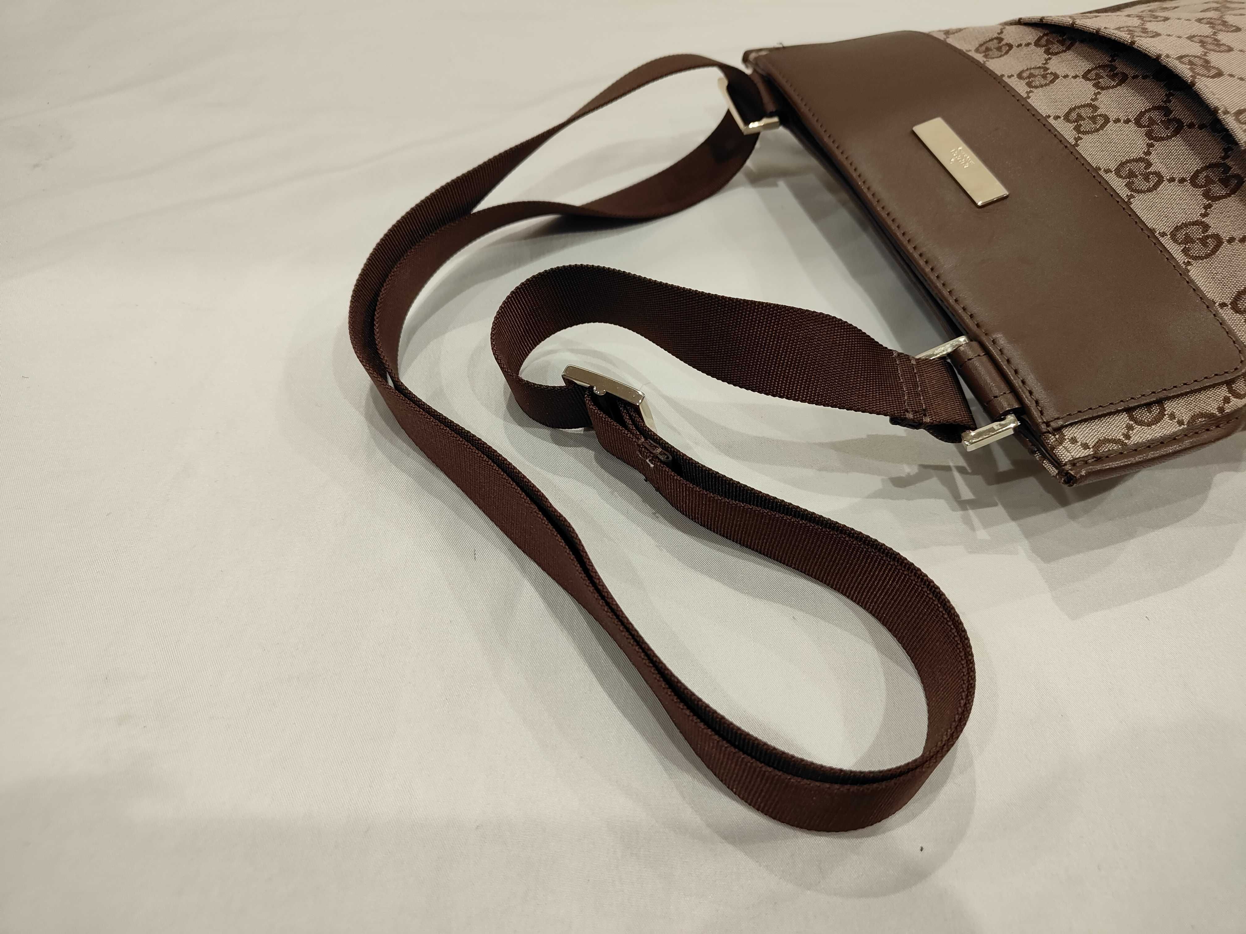 GG Canvas Shoulder Bag (No Gusset) — view 6