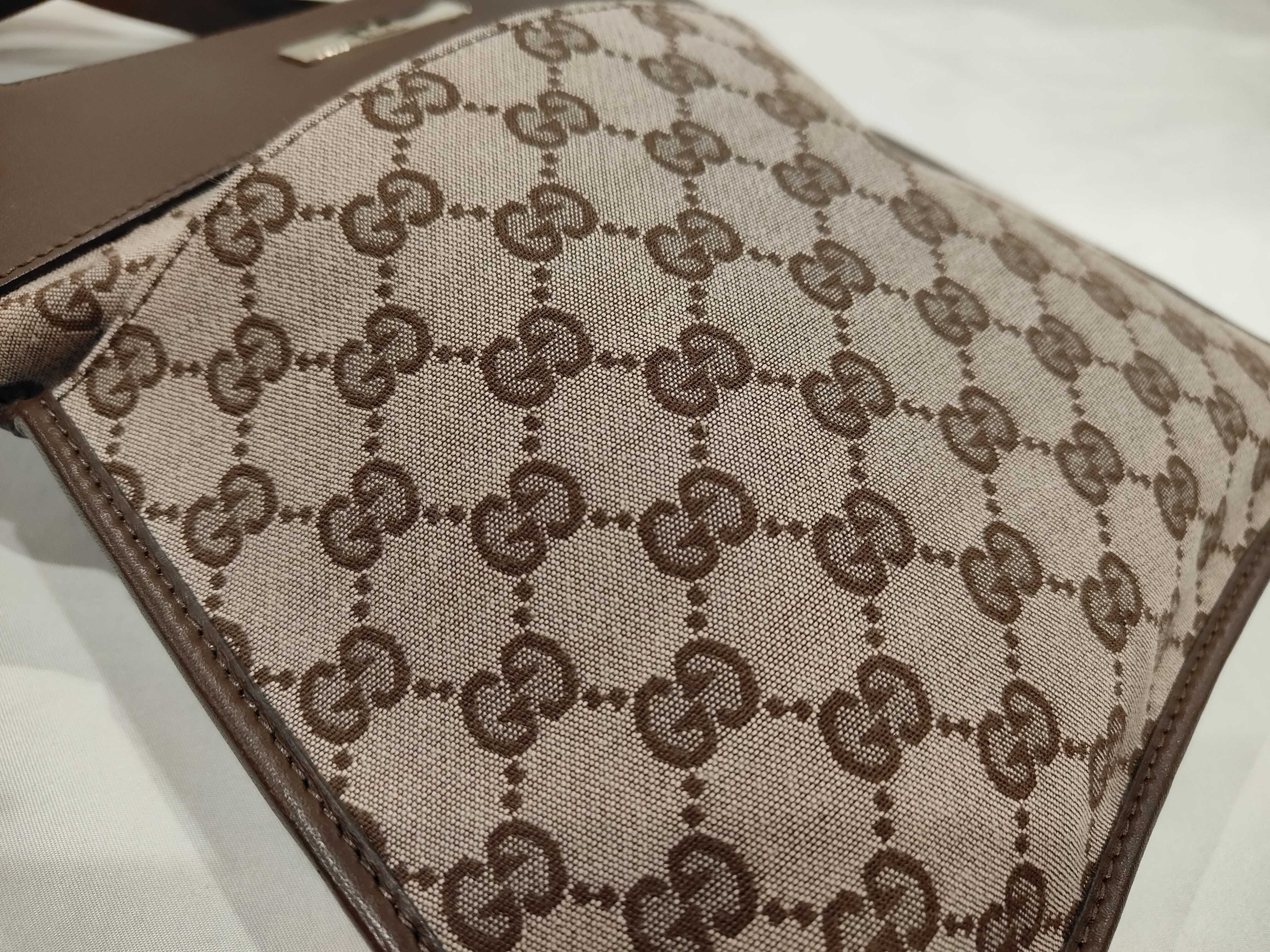 GG Canvas Shoulder Bag (No Gusset) — view 10